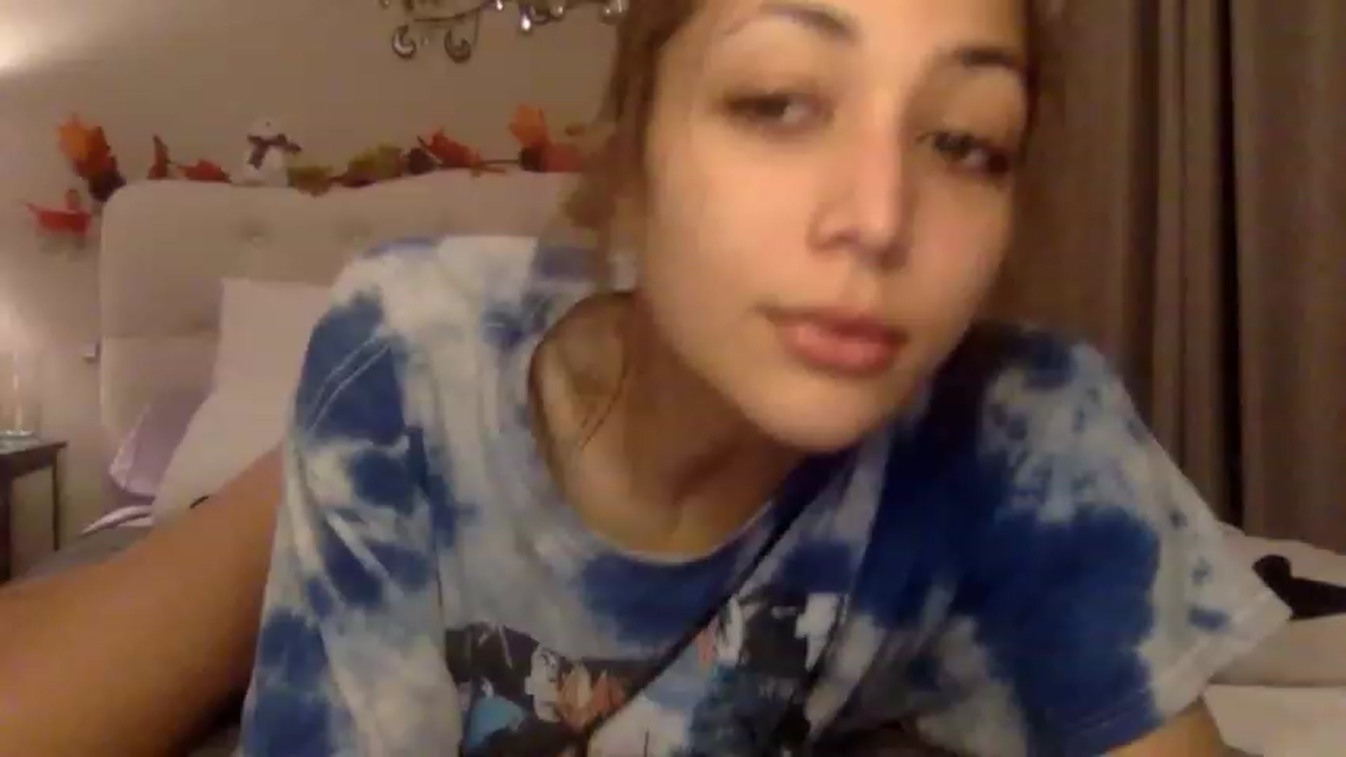 Gallery image thumbnail from Rosiexluv22's myfreecams stream on, 12/27/2022, 09:00 image 18 of 20
