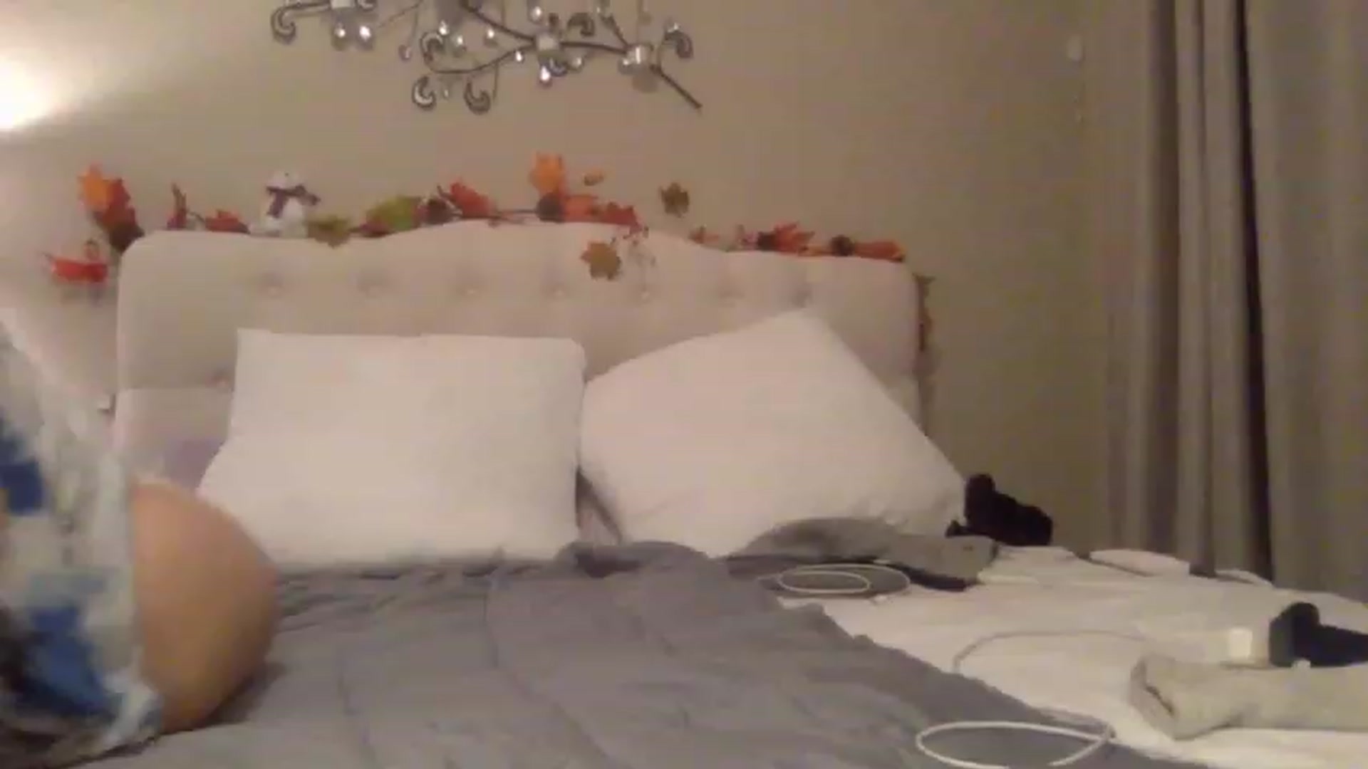 Gallery image thumbnail from Rosiexluv22's myfreecams stream on, 12/27/2022, 09:00 image 19 of 20