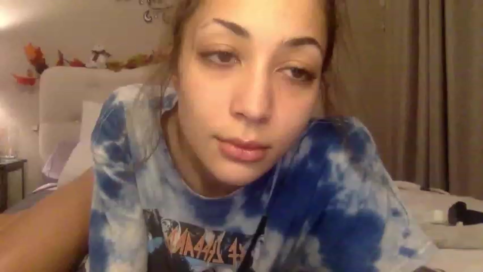 Gallery image thumbnail from Rosiexluv22's myfreecams stream on, 12/27/2022, 09:00 image 11 of 20