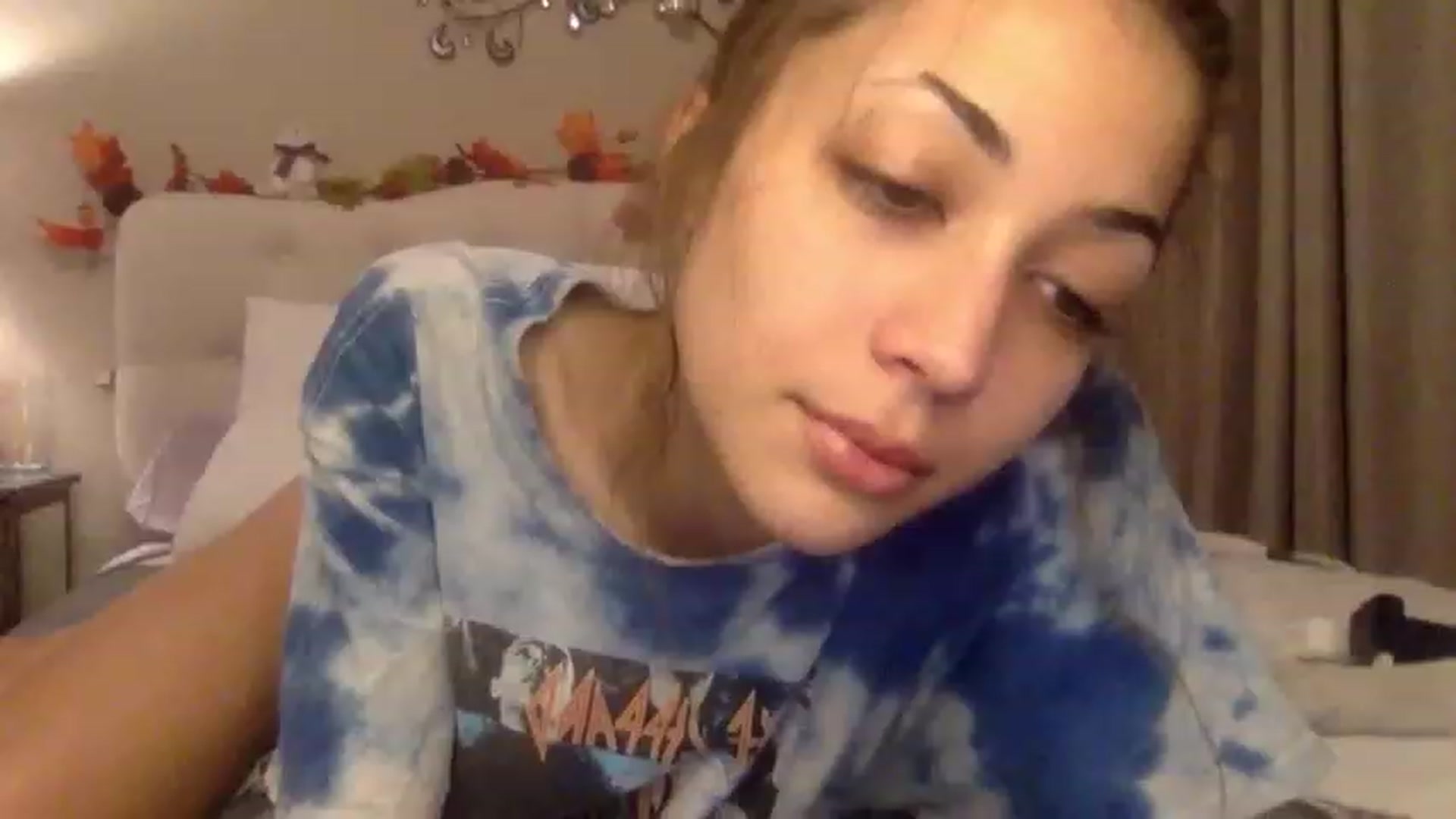 Gallery image thumbnail from Rosiexluv22's myfreecams stream on, 12/27/2022, 09:00 image 12 of 20