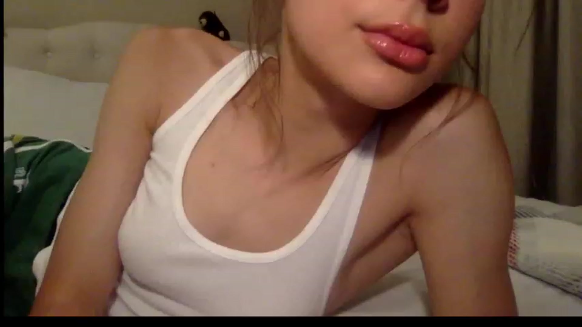 Gallery image thumbnail from Rosiexluv22's myfreecams stream on, 05/31/2023, 06:16 image 8 of 20