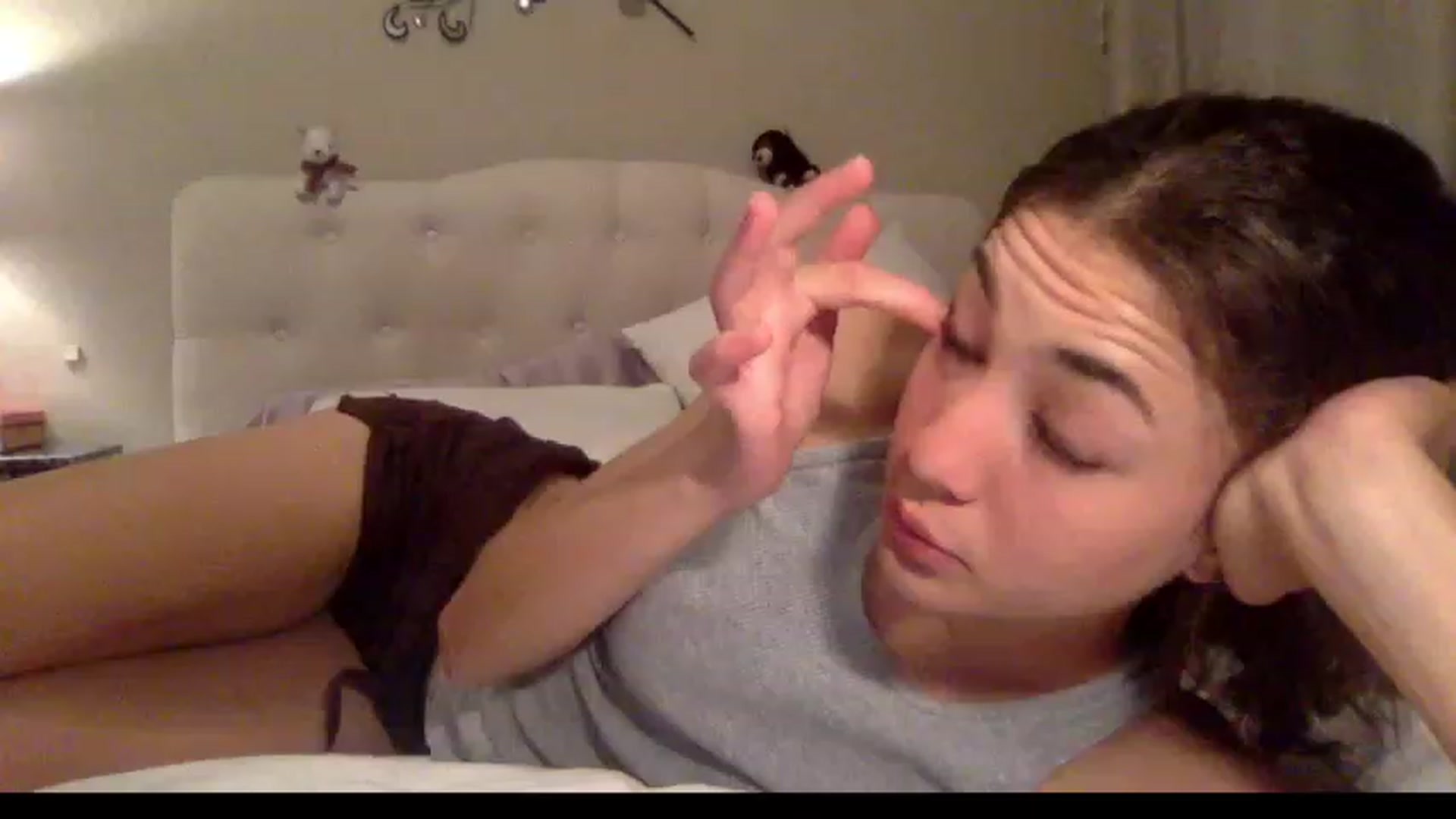 Gallery image thumbnail from Rosiexluv22's myfreecams stream on, 06/01/2023, 09:58 image 11 of 20