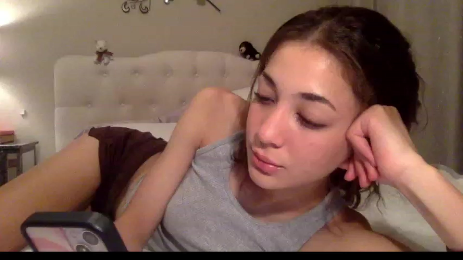 Gallery image thumbnail from Rosiexluv22's myfreecams stream on, 06/01/2023, 09:58 image 3 of 20