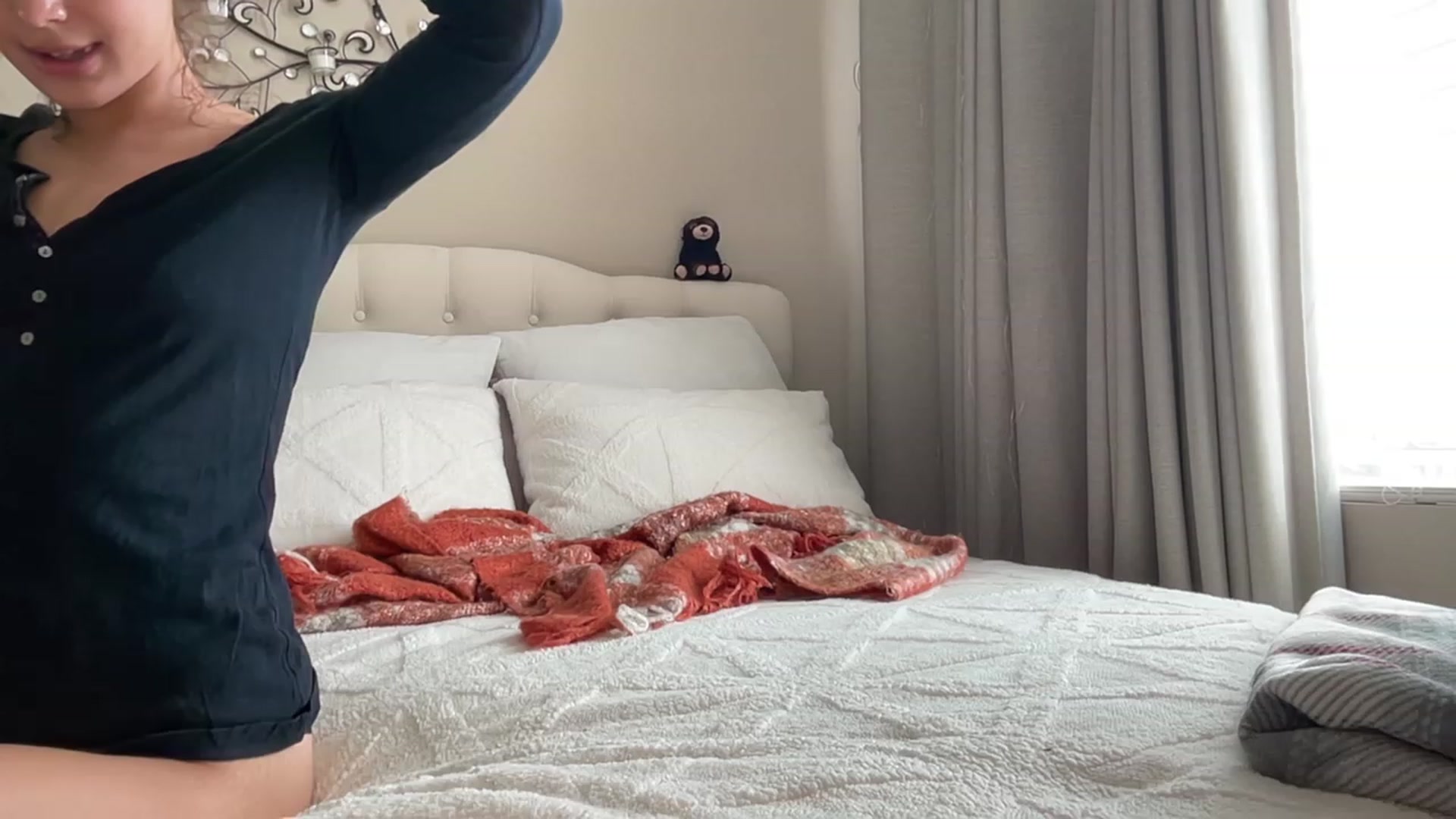 Gallery image thumbnail from Rosiexluv22's myfreecams stream on, 09/12/2023, 22:43 image 7 of 20