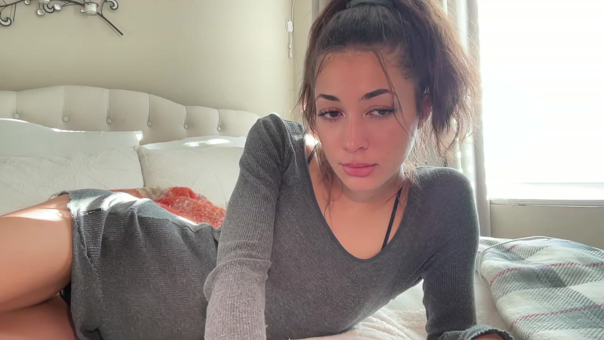 Gallery image thumbnail from Rosiexluv22's myfreecams stream on, 09/25/2023, 24:49 image 20 of 20