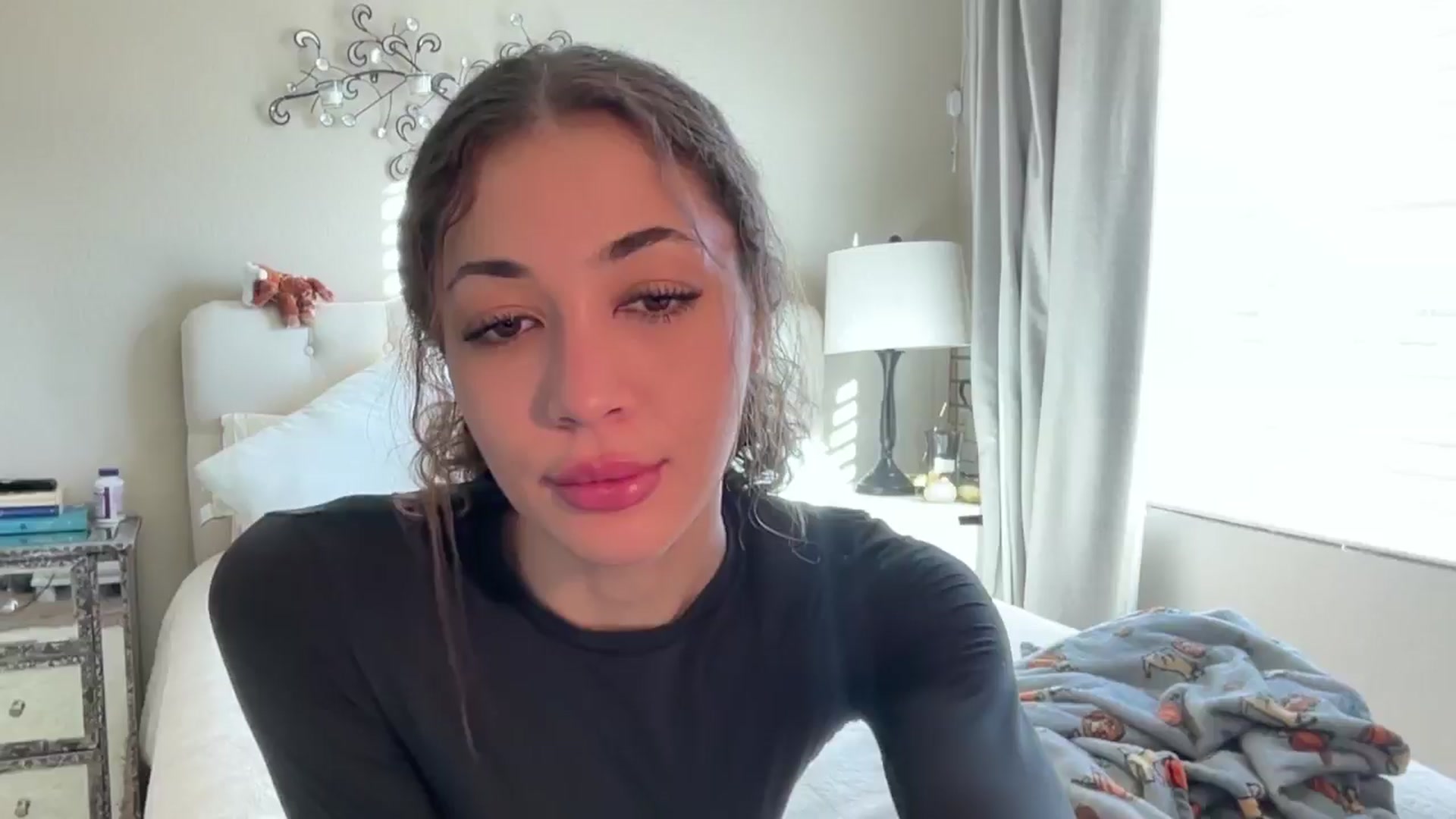 Gallery image thumbnail from Rosiexluv22's myfreecams stream on, 12/10/2024, 22:50 image 8 of 20