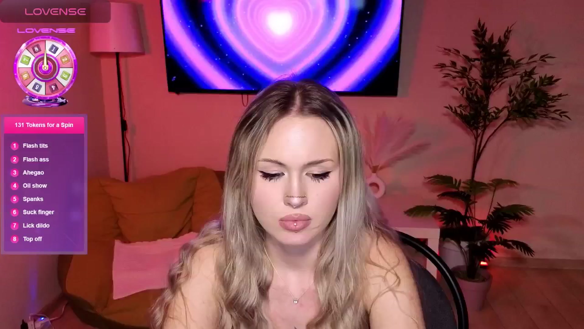 Gallery image thumbnail from Rossa_X's myfreecams stream on, 01/12/2026, 01:52 image 17 of 20