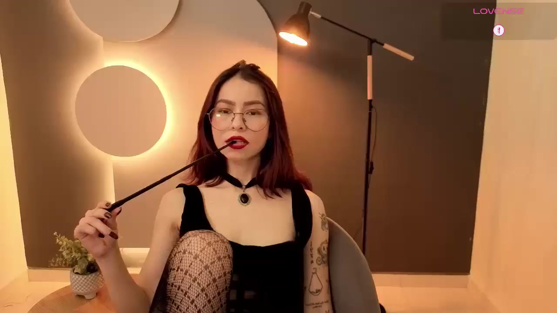 Gallery image thumbnail from Rosse_98_'s myfreecams stream on, 10/21/2025, 18:13 image 15 of 20