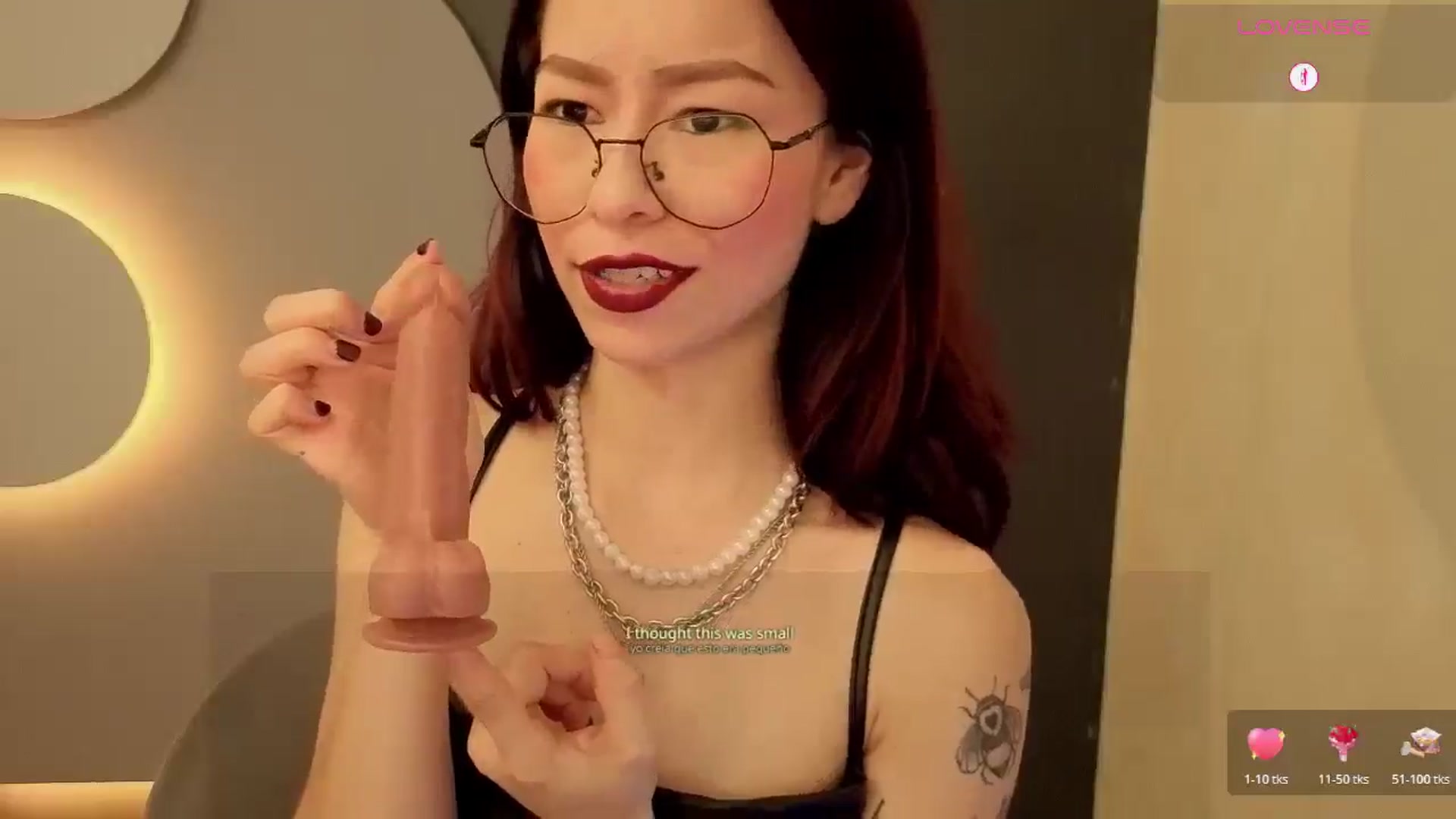 Gallery image thumbnail from Rosse_98_'s myfreecams stream on, 10/28/2025, 15:18 image 4 of 20