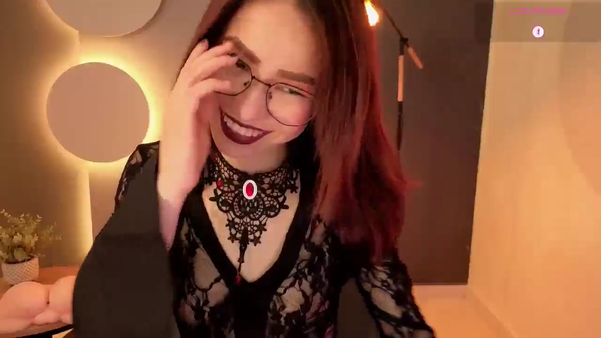 Gallery image thumbnail from Rosse_98_'s myfreecams stream on, 10/30/2025, 15:10 image 16 of 20