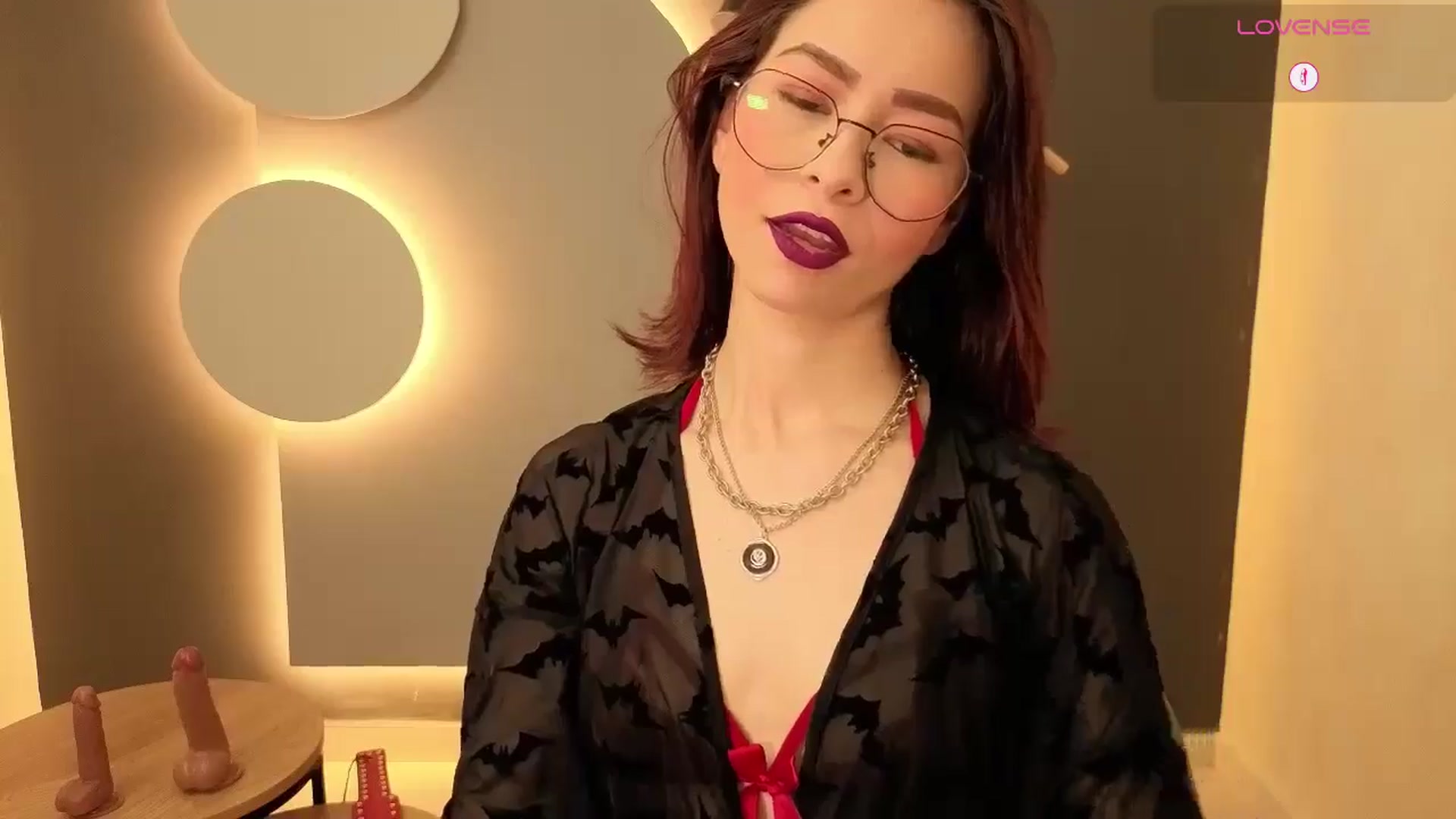 Gallery image thumbnail from Rosse_98_'s myfreecams stream on, 11/02/2025, 13:59 image 14 of 20