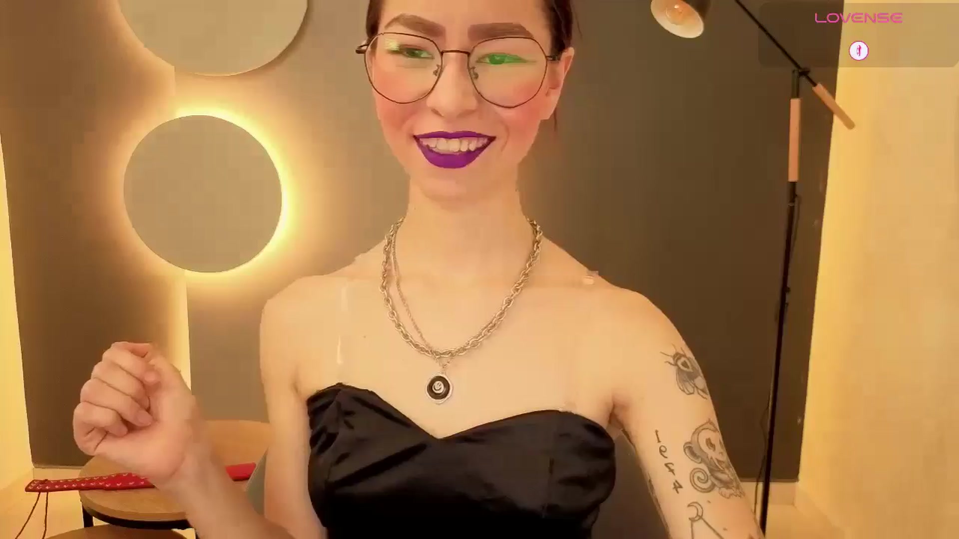 Gallery image thumbnail from Rosse_98_'s myfreecams stream on, 11/09/2025, 13:48 image 15 of 20
