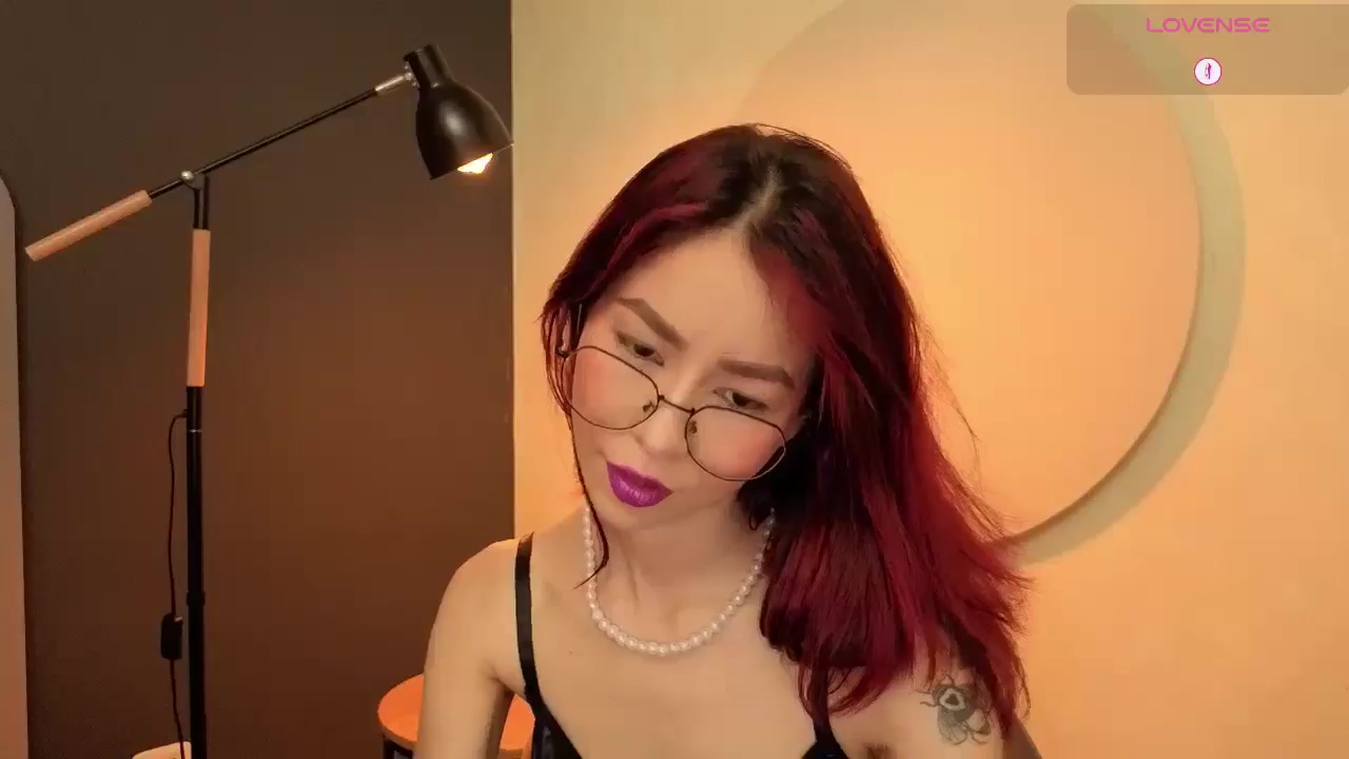 Gallery image thumbnail from Rosse_98_'s myfreecams stream on, 11/17/2025, 15:27 image 10 of 20
