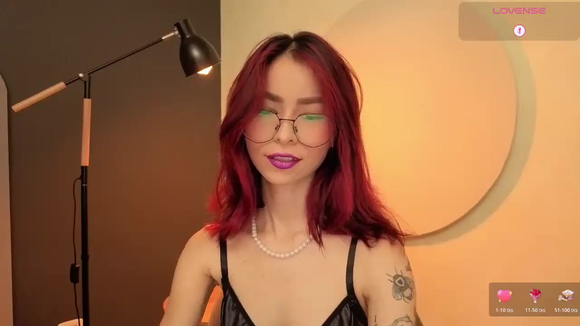 Gallery image thumbnail from Rosse_98_'s myfreecams stream on, 11/17/2025, 15:27 image 7 of 20