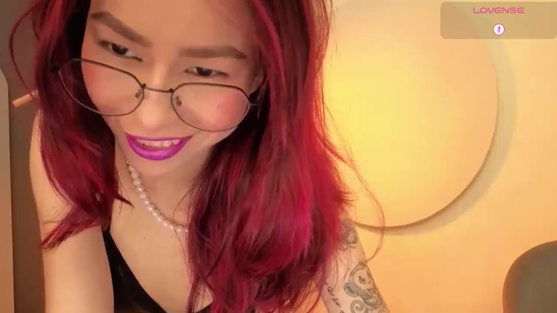 Gallery image thumbnail from Rosse_98_'s myfreecams stream on, 11/17/2025, 15:27 image 5 of 20