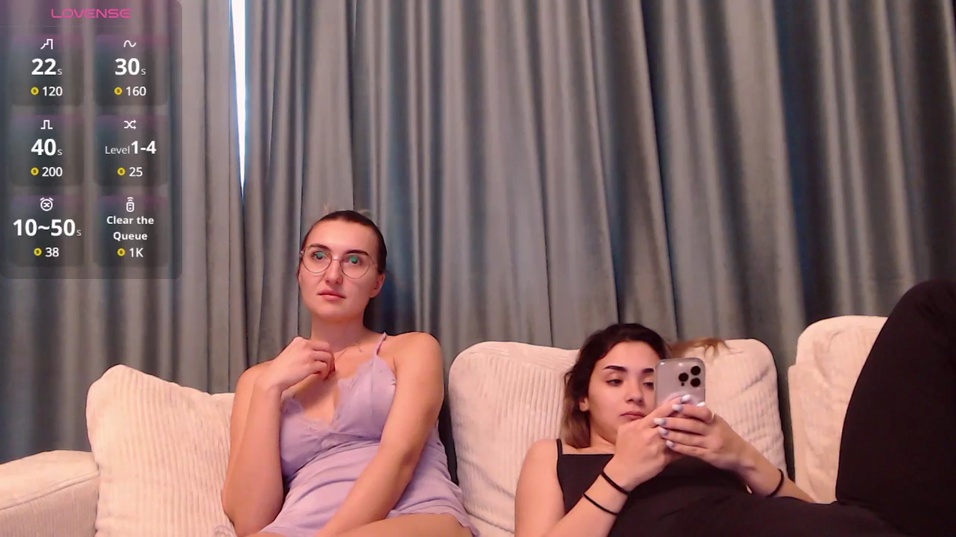 Gallery image thumbnail from RossieAddams's myfreecams stream on, 04/01/2025, 10:51 image 18 of 20