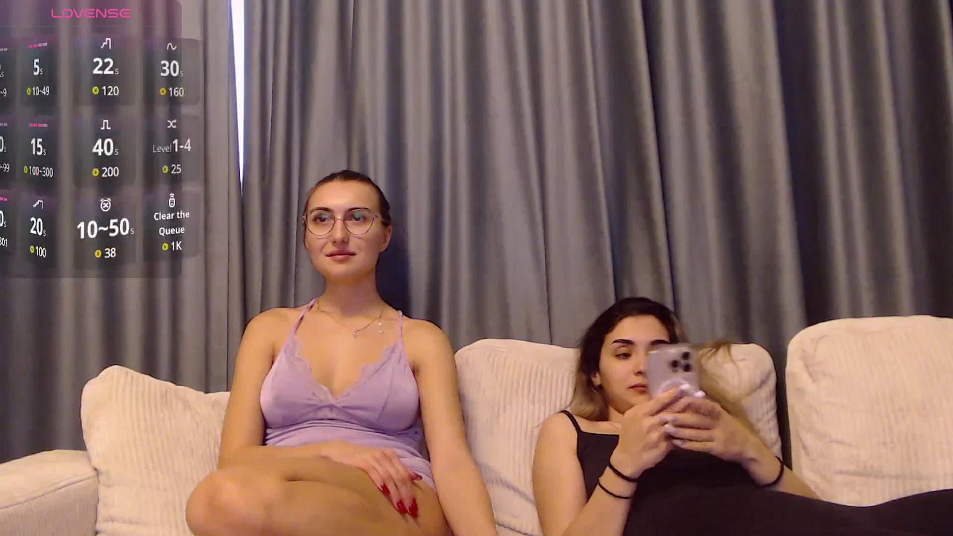 Gallery image thumbnail from RossieAddams's myfreecams stream on, 04/01/2025, 10:51 image 11 of 20