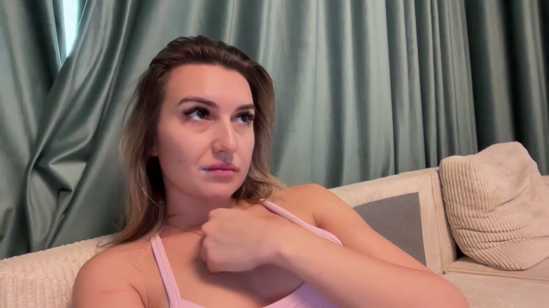 Gallery image thumbnail from RossieAddams's myfreecams stream on, 09/21/2025, 12:17 image 10 of 20