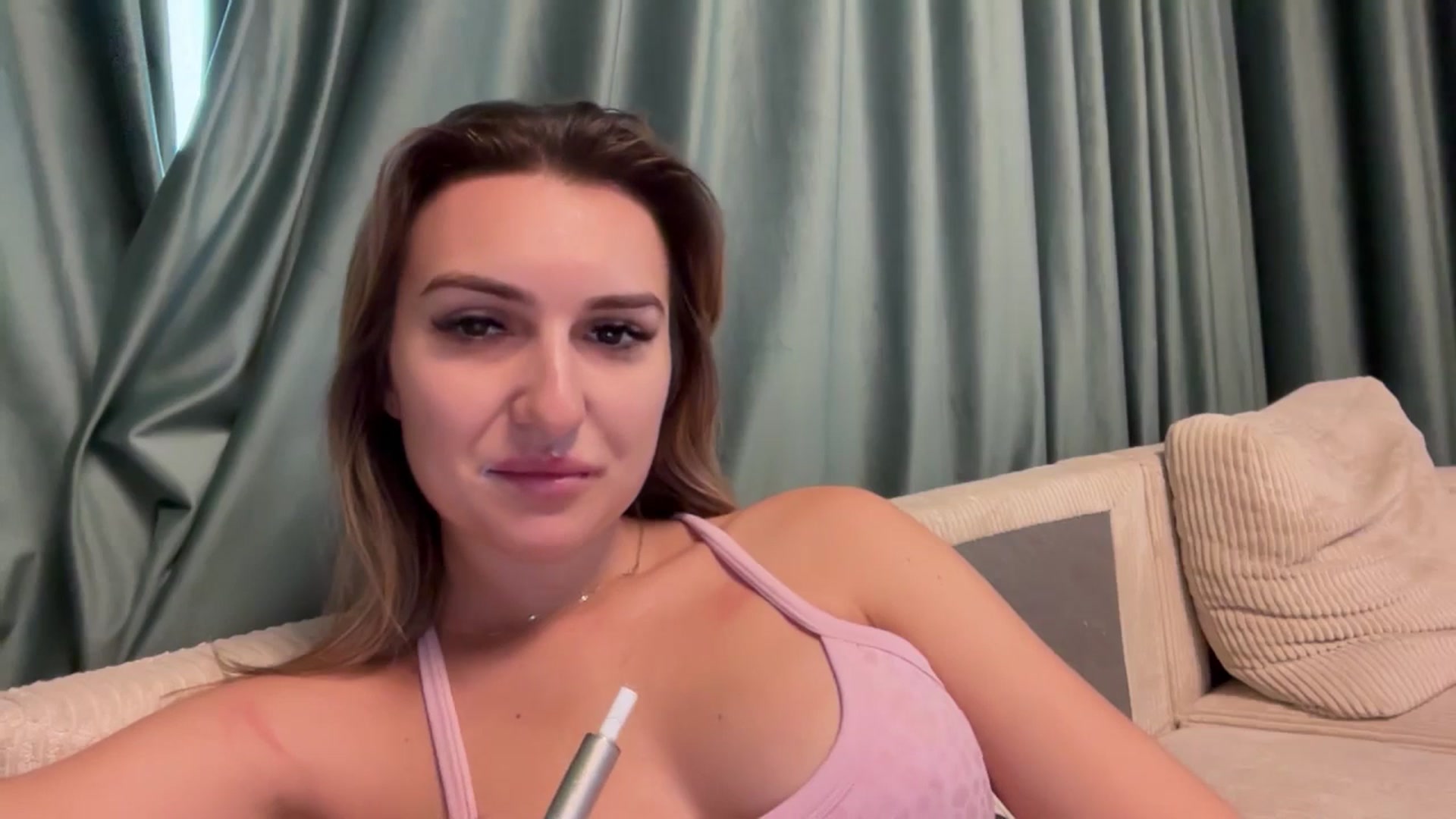 Gallery image thumbnail from RossieAddams's myfreecams stream on, 09/21/2025, 12:17 image 8 of 20