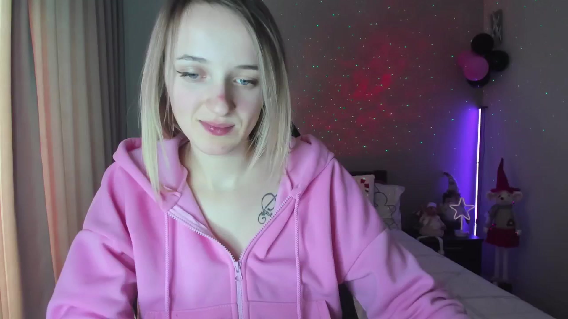 Gallery image thumbnail from RouseReed's myfreecams stream on, 01/02/2025, 10:46 image 17 of 20