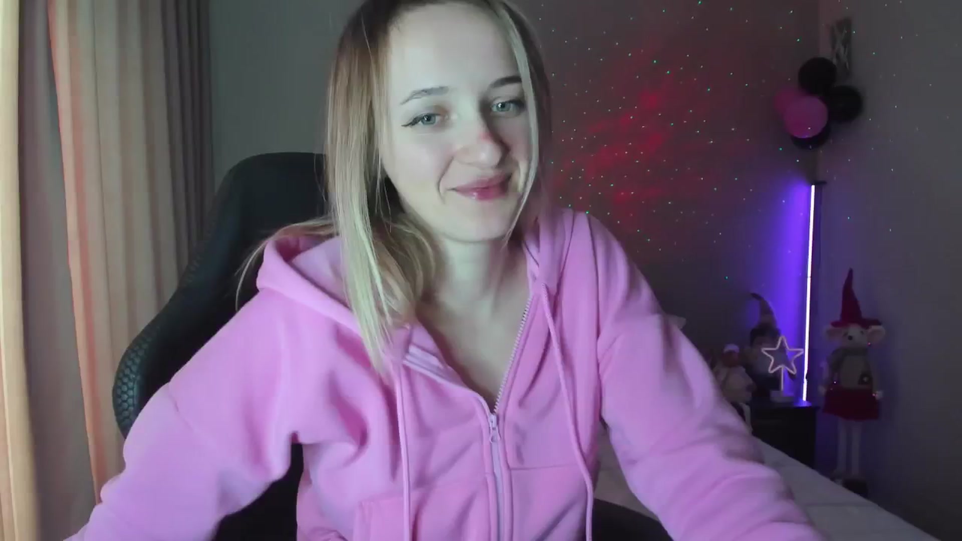Gallery image thumbnail from RouseReed's myfreecams stream on, 01/02/2025, 10:46 image 19 of 20