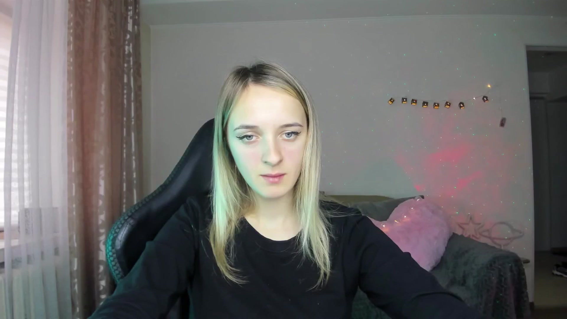 Gallery image thumbnail from RouseReed's myfreecams stream on, 10/26/2025, 11:04 image 14 of 20
