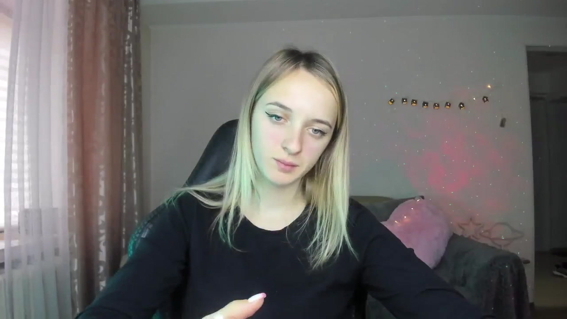 Gallery image thumbnail from RouseReed's myfreecams stream on, 10/26/2025, 11:04 image 9 of 20