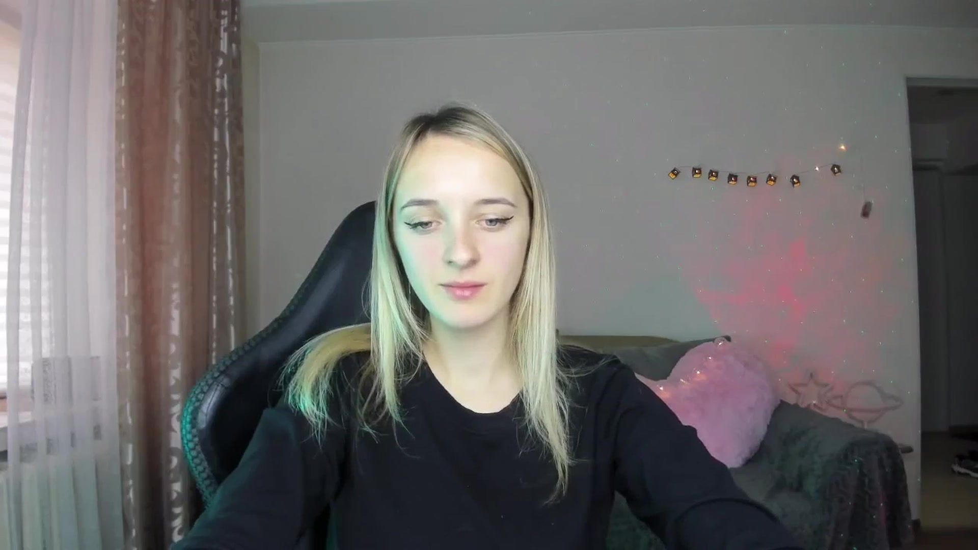 Gallery image thumbnail from RouseReed's myfreecams stream on, 10/26/2025, 11:04 image 18 of 20