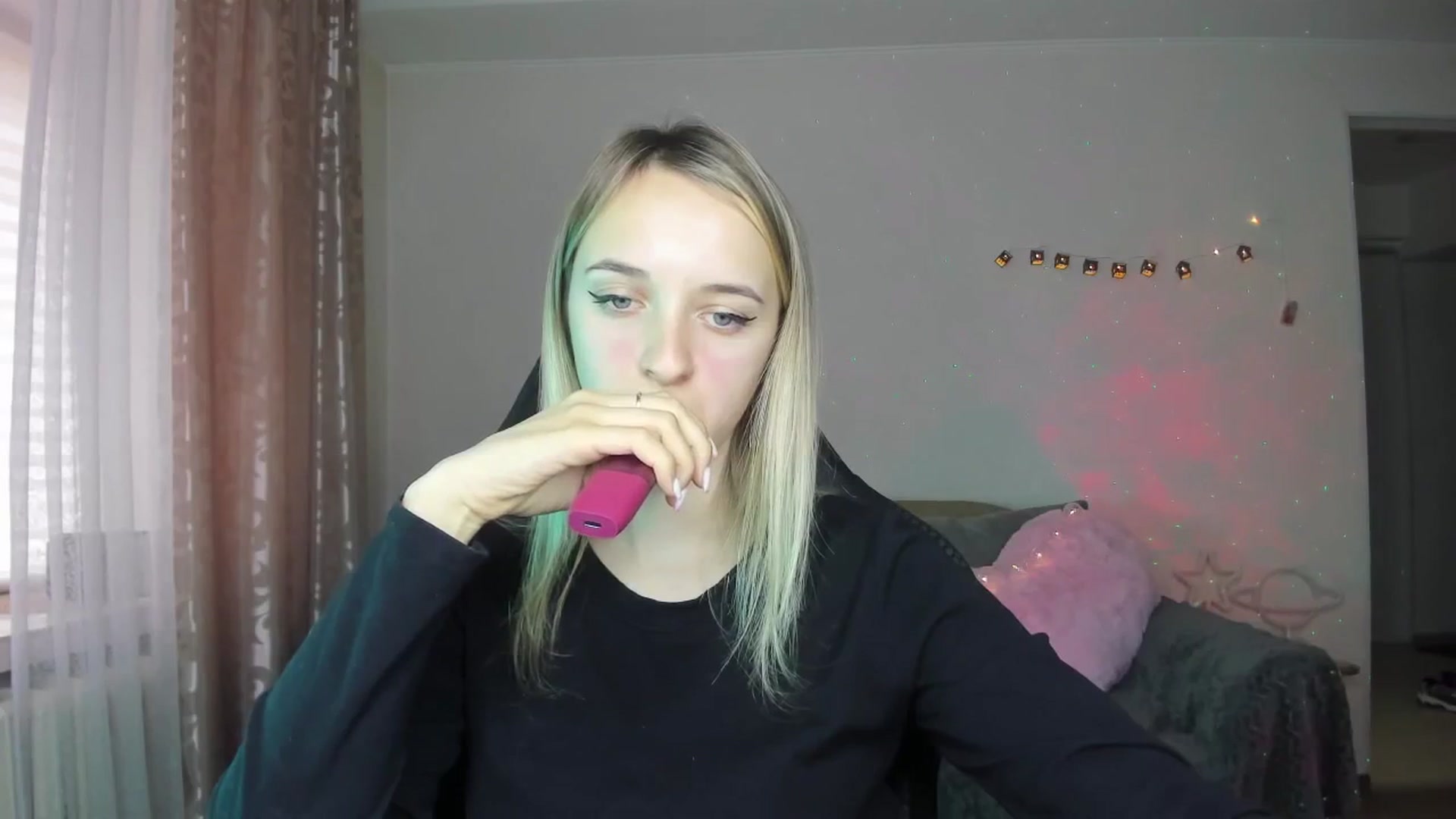 Gallery image thumbnail from RouseReed's myfreecams stream on, 10/26/2025, 11:04 image 10 of 20