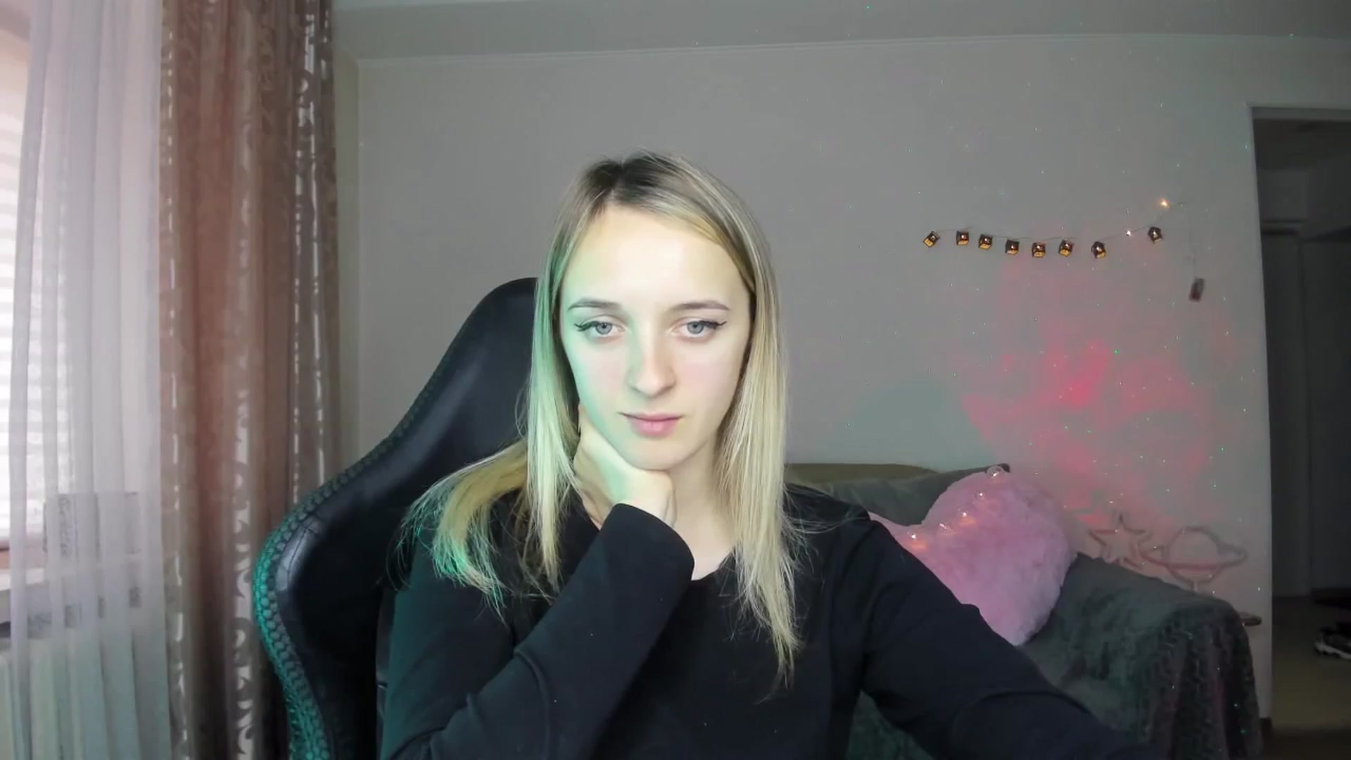 Gallery image thumbnail from RouseReed's myfreecams stream on, 10/26/2025, 11:04 image 19 of 20
