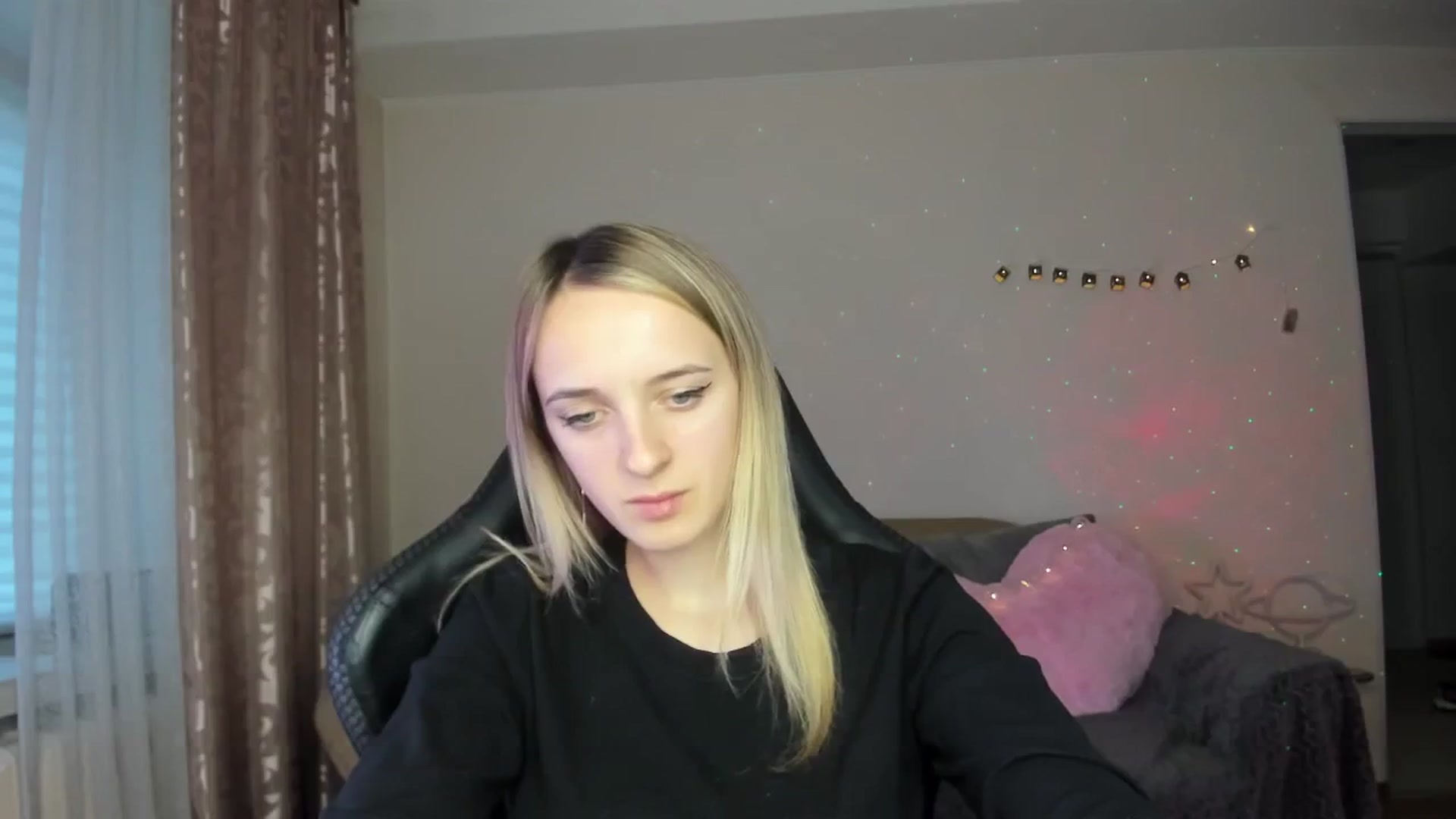 Gallery image thumbnail from RouseReed's myfreecams stream on, 10/26/2025, 12:31 image 10 of 20