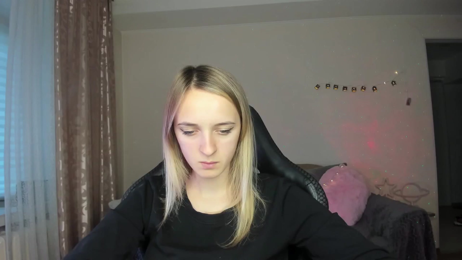 Gallery image thumbnail from RouseReed's myfreecams stream on, 10/26/2025, 12:31 image 16 of 20