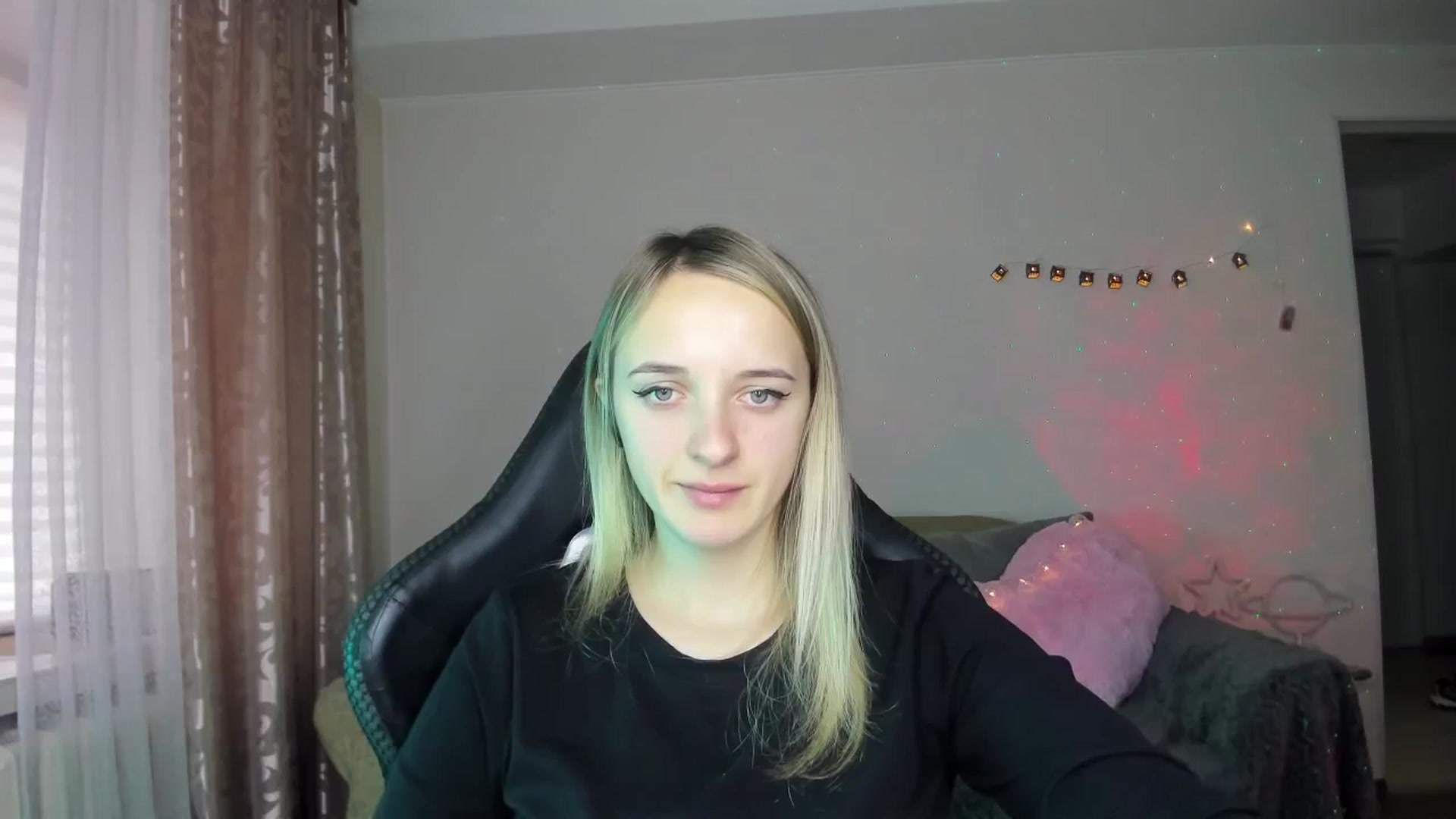 Gallery image thumbnail from RouseReed's myfreecams stream on, 10/26/2025, 12:31 image 5 of 20