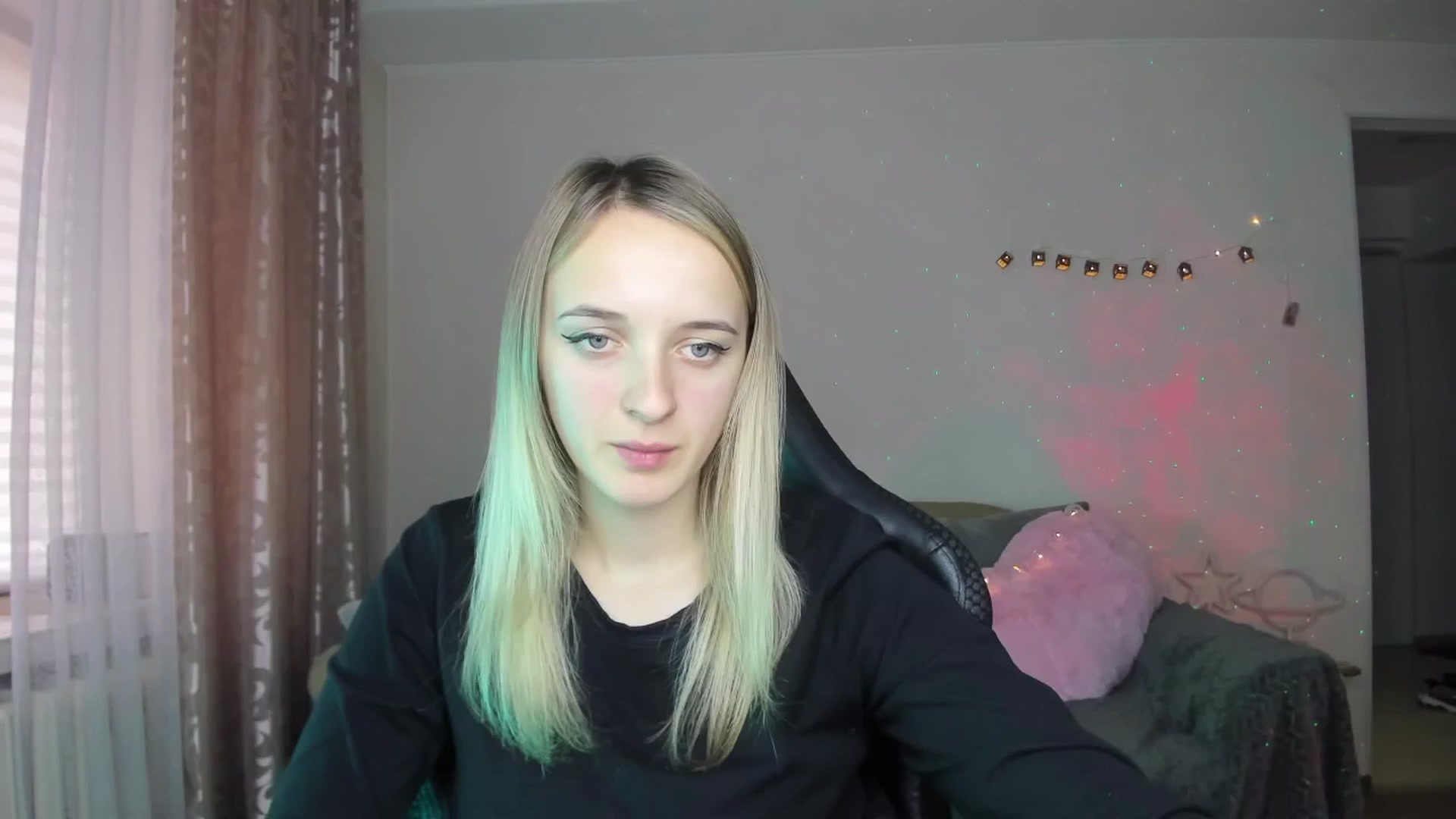 Gallery image thumbnail from RouseReed's myfreecams stream on, 10/26/2025, 12:31 image 1 of 20