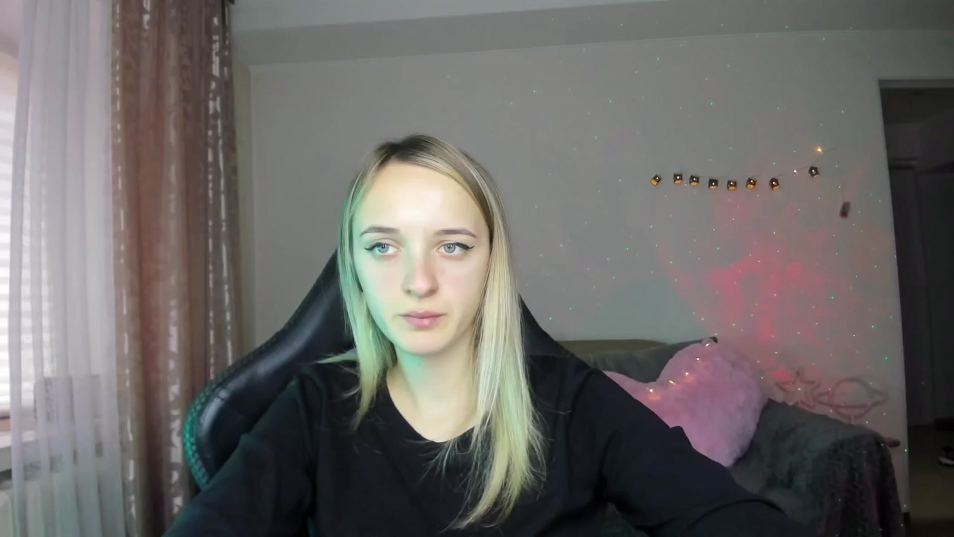 Gallery image thumbnail from RouseReed's myfreecams stream on, 10/26/2025, 12:31 image 4 of 20