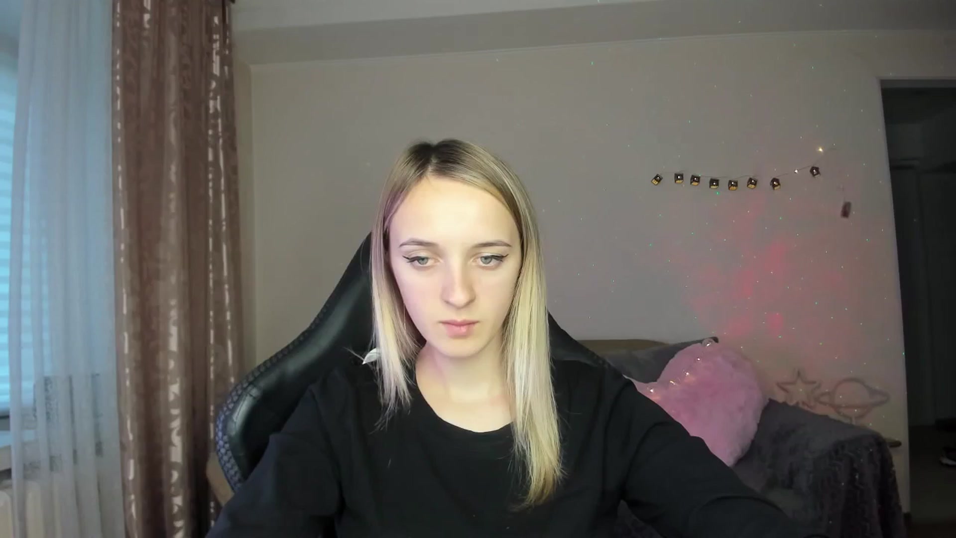 Gallery image thumbnail from RouseReed's myfreecams stream on, 10/26/2025, 12:31 image 9 of 20