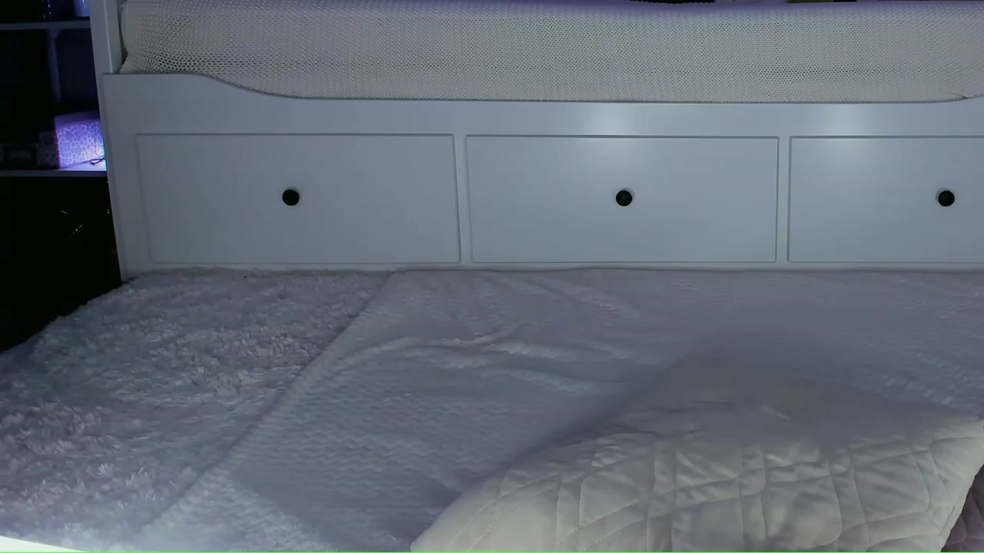 Gallery image thumbnail from Roxana_Dream's myfreecams stream on, 12/19/2022, 10:31 image 17 of 20