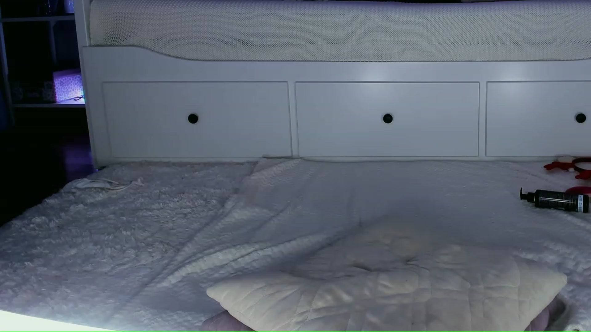 Gallery image thumbnail from Roxana_Dream's myfreecams stream on, 12/31/2022, 16:52 image 17 of 20