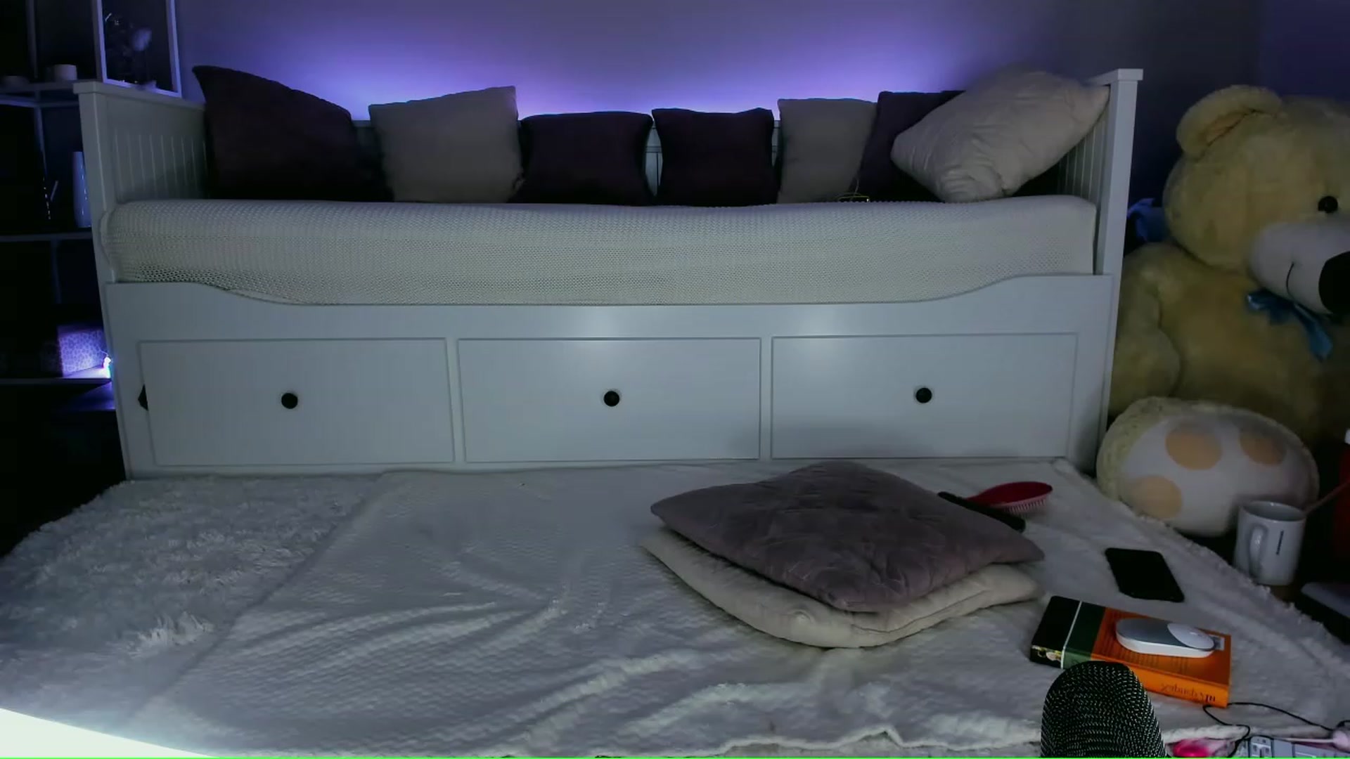 Gallery image thumbnail from Roxana_Dream's myfreecams stream on, 01/21/2023, 11:38 image 20 of 20