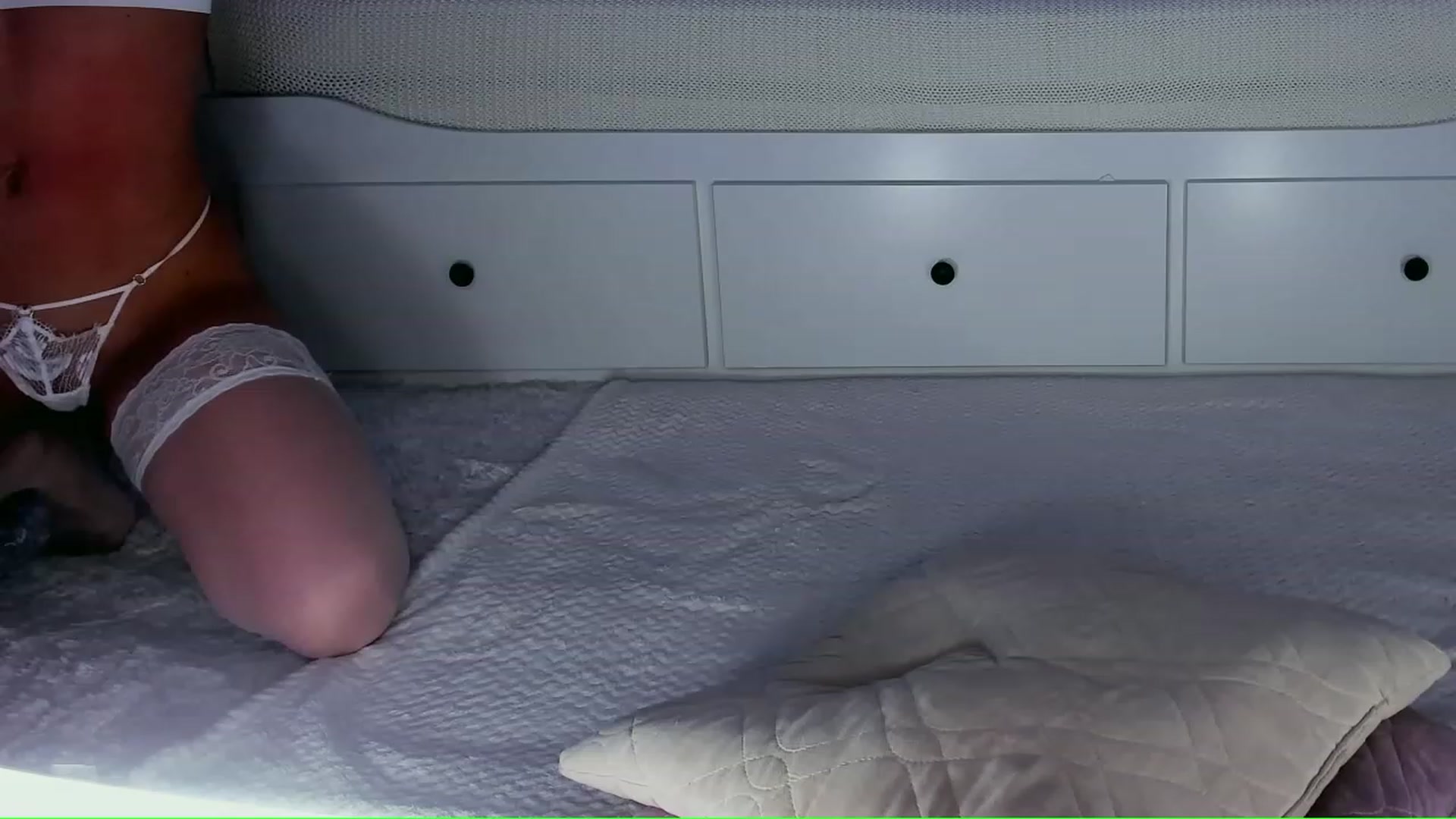 Gallery image thumbnail from Roxana_Dream's myfreecams stream on, 01/30/2023, 13:56 image 7 of 20