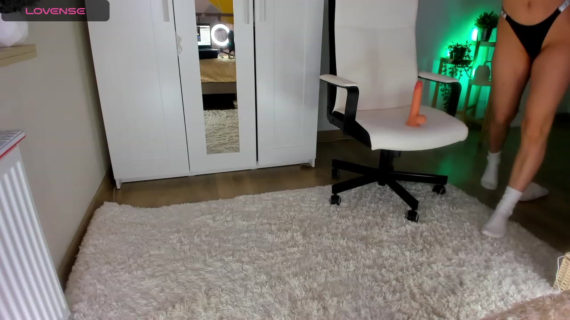 Gallery image thumbnail from Roxana_Dream's myfreecams stream on, 11/13/2023, 15:09 image 18 of 20