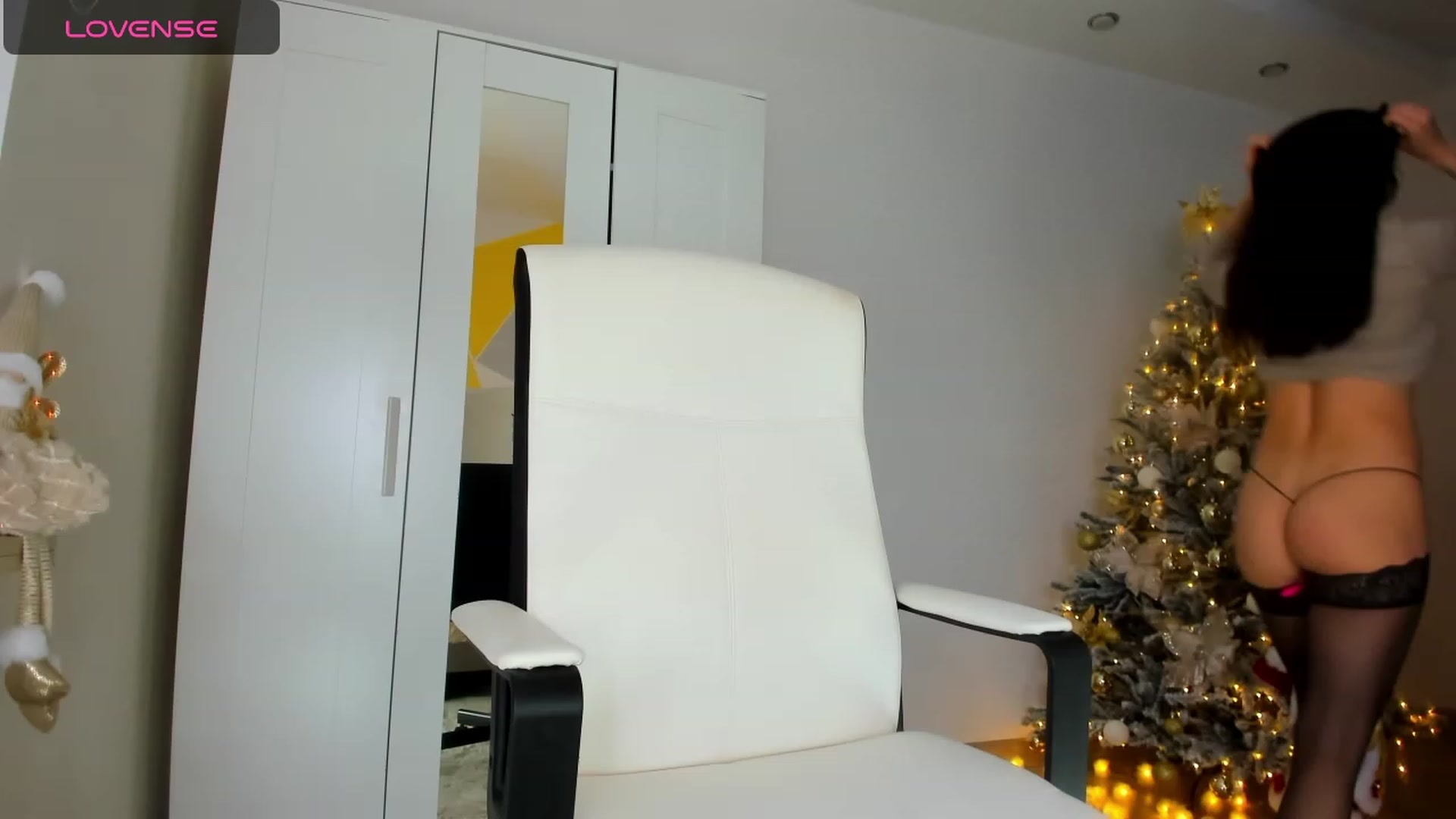 Gallery image thumbnail from Roxana_Dream's myfreecams stream on, 11/30/2023, 12:43 image 16 of 20