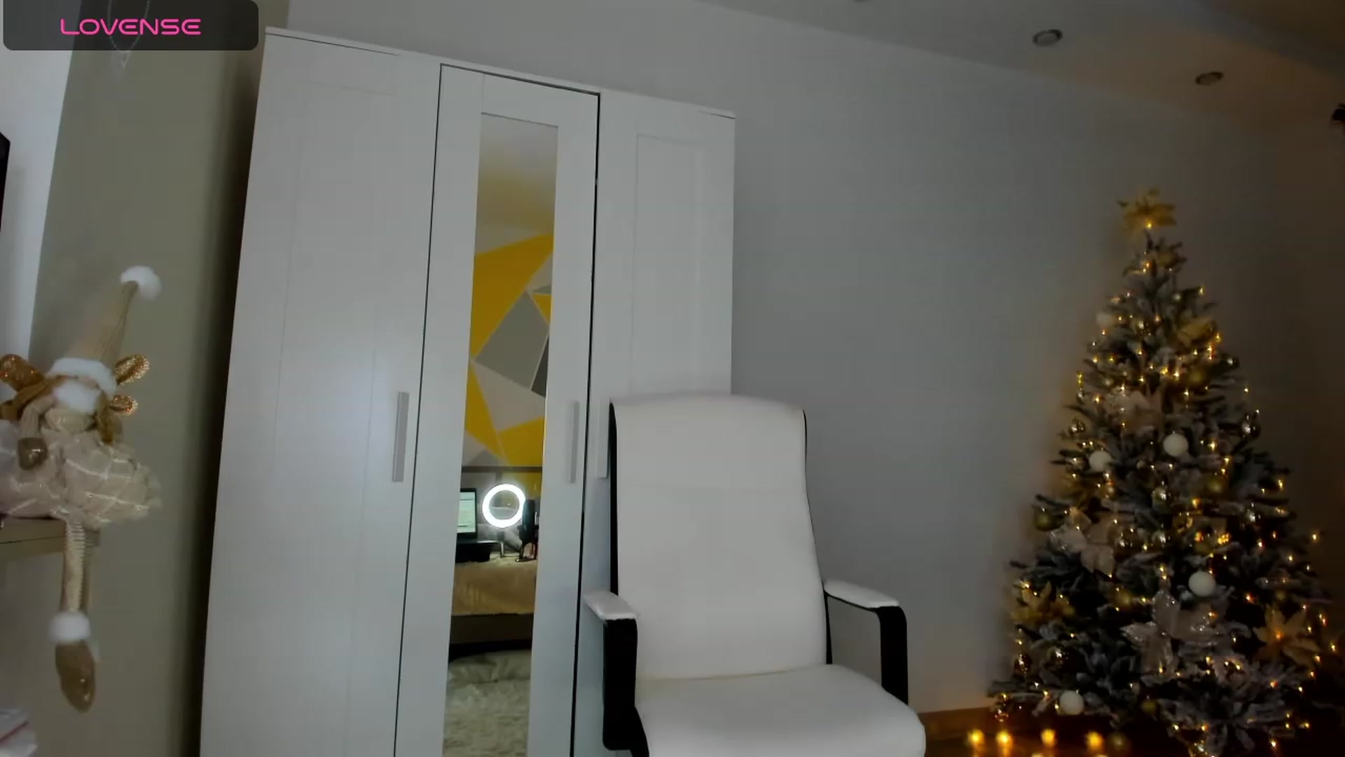 Gallery image thumbnail from Roxana_Dream's myfreecams stream on, 12/09/2023, 12:55 image 1 of 20