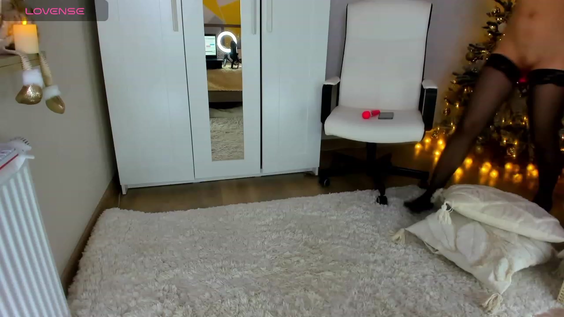 Gallery image thumbnail from Roxana_Dream's myfreecams stream on, 12/14/2023, 14:01 image 16 of 20