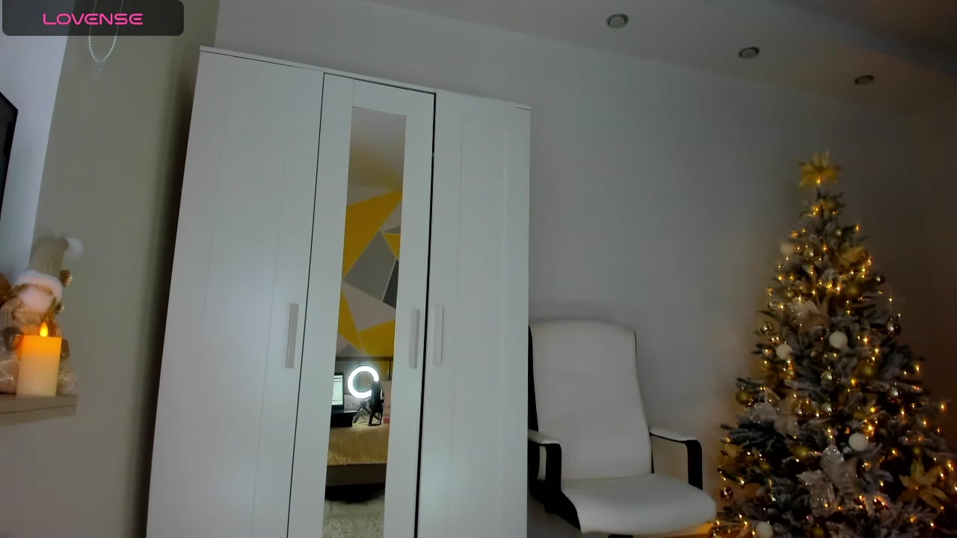 Gallery image thumbnail from Roxana_Dream's myfreecams stream on, 12/15/2023, 12:23 image 1 of 20