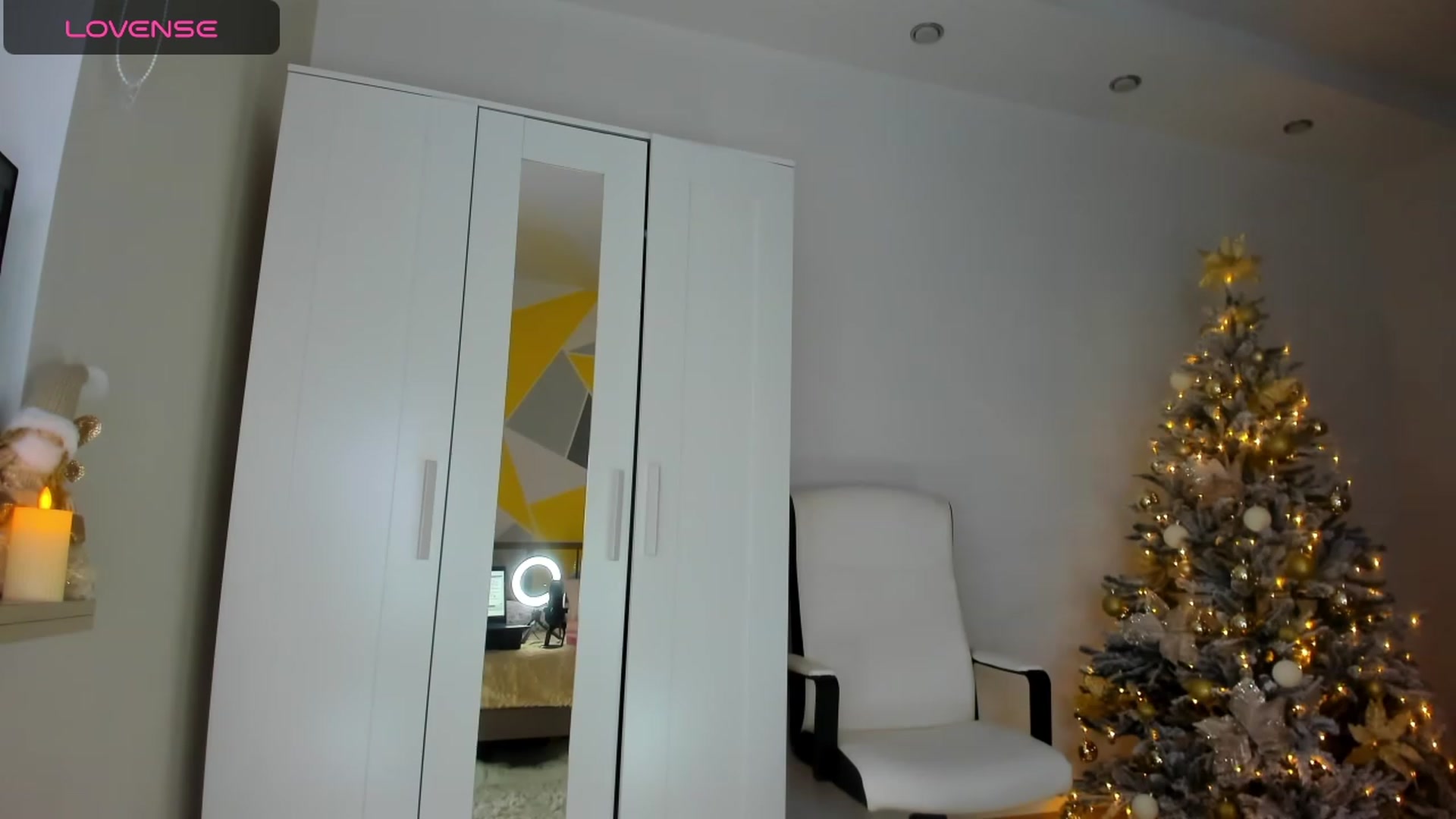 Gallery image thumbnail from Roxana_Dream's myfreecams stream on, 12/15/2023, 12:23 image 19 of 20