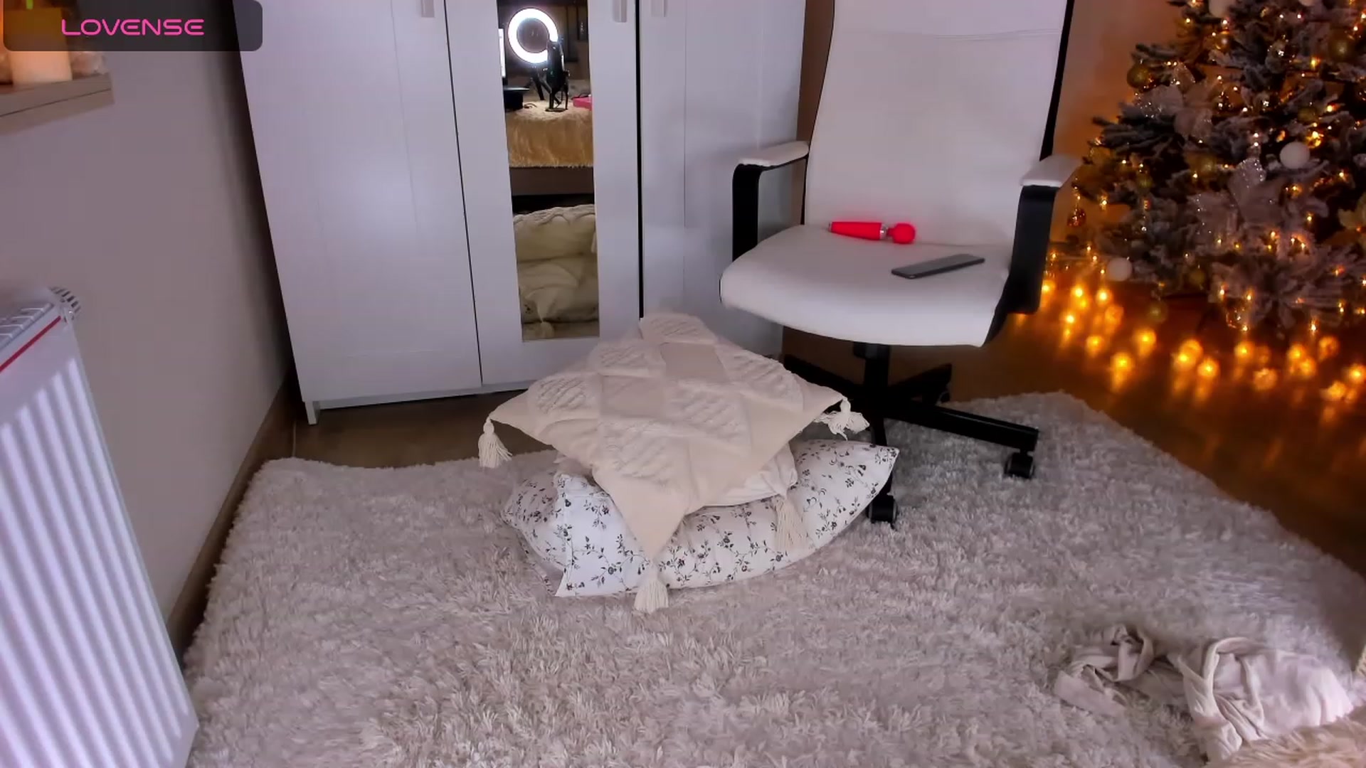 Gallery image thumbnail from Roxana_Dream's myfreecams stream on, 12/16/2023, 13:41 image 5 of 20