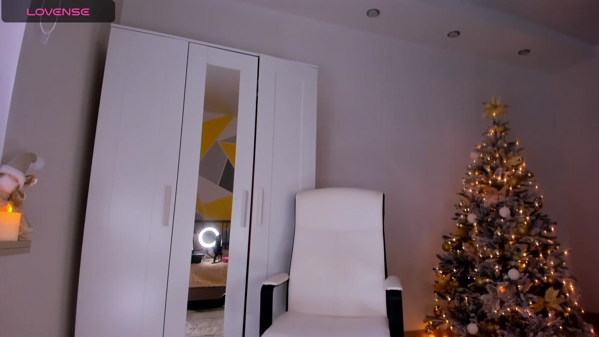 Gallery image thumbnail from Roxana_Dream's myfreecams stream on, 12/30/2023, 12:37 image 6 of 20