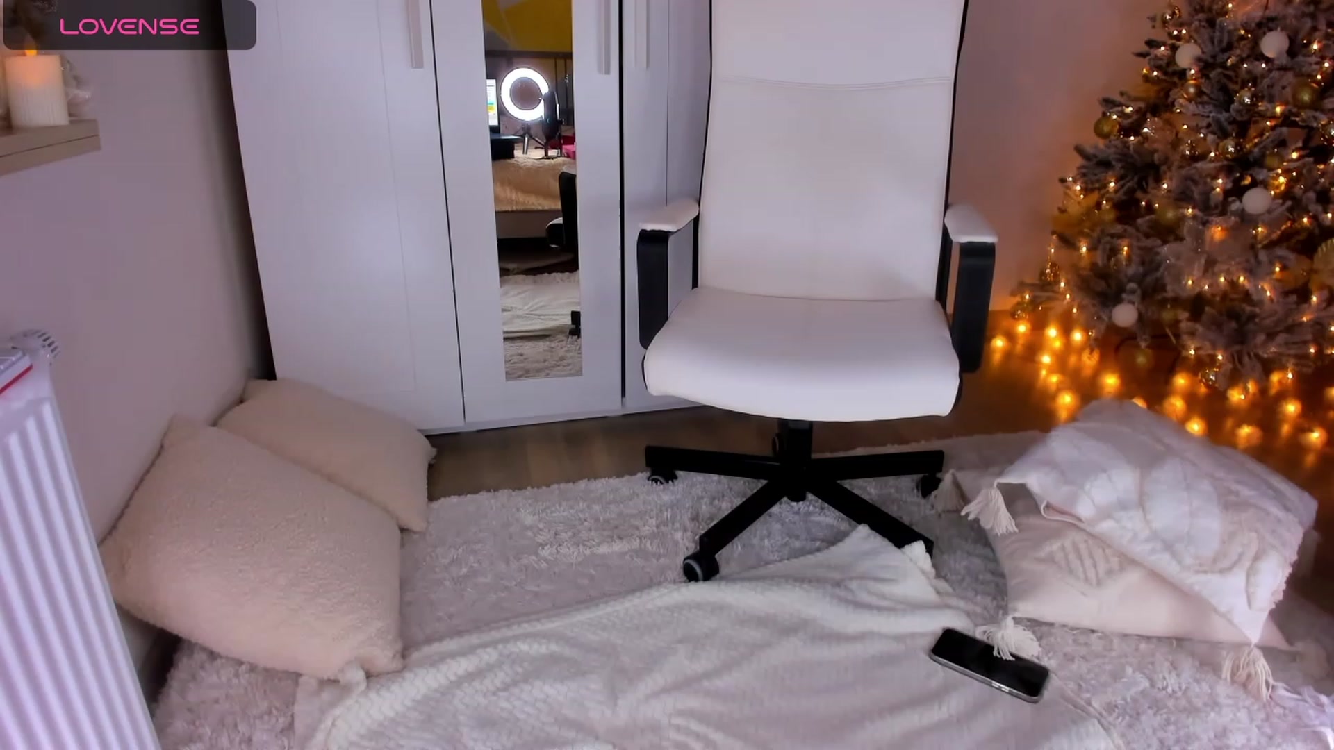 Gallery image thumbnail from Roxana_Dream's myfreecams stream on, 12/31/2023, 13:26 image 11 of 20