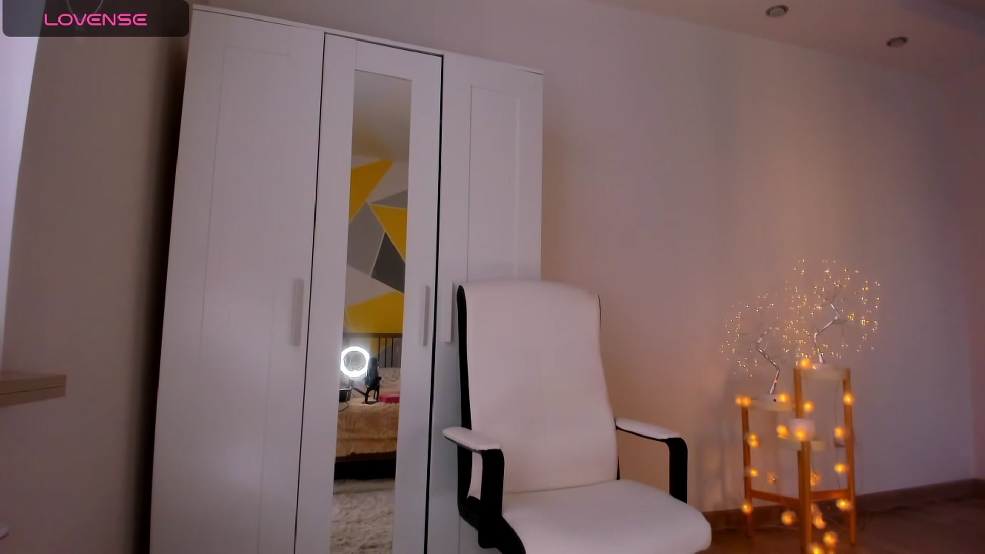 Gallery image thumbnail from Roxana_Dream's myfreecams stream on, 01/30/2024, 12:49 image 6 of 20